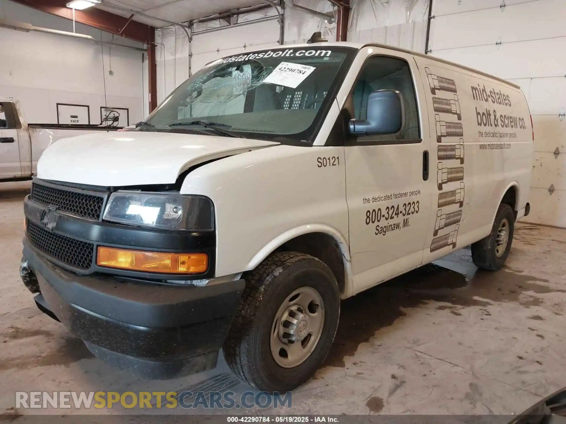 2 Фотография поврежденного автомобиля 1GCZGGFG2L1269258 CHEVROLET EXPRESS CARGO 2020