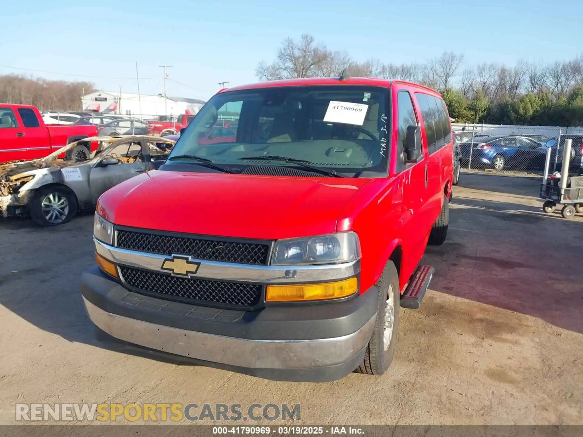 2 Photograph of a damaged car 1GCZGGFG5L1188853 CHEVROLET EXPRESS CARGO 2020