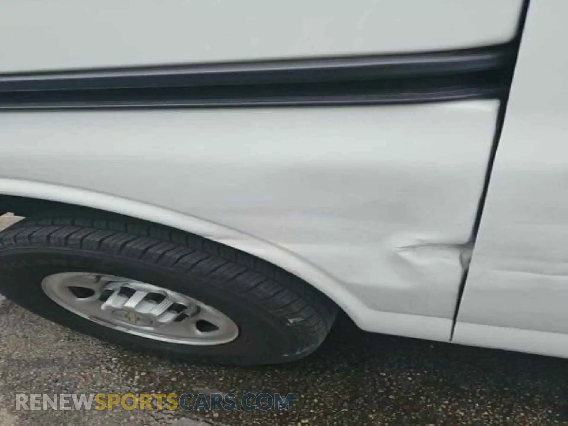 2 Photograph of a damaged car 1GCZGGFP3L1208985 CHEVROLET EXPRESS CARGO 2020