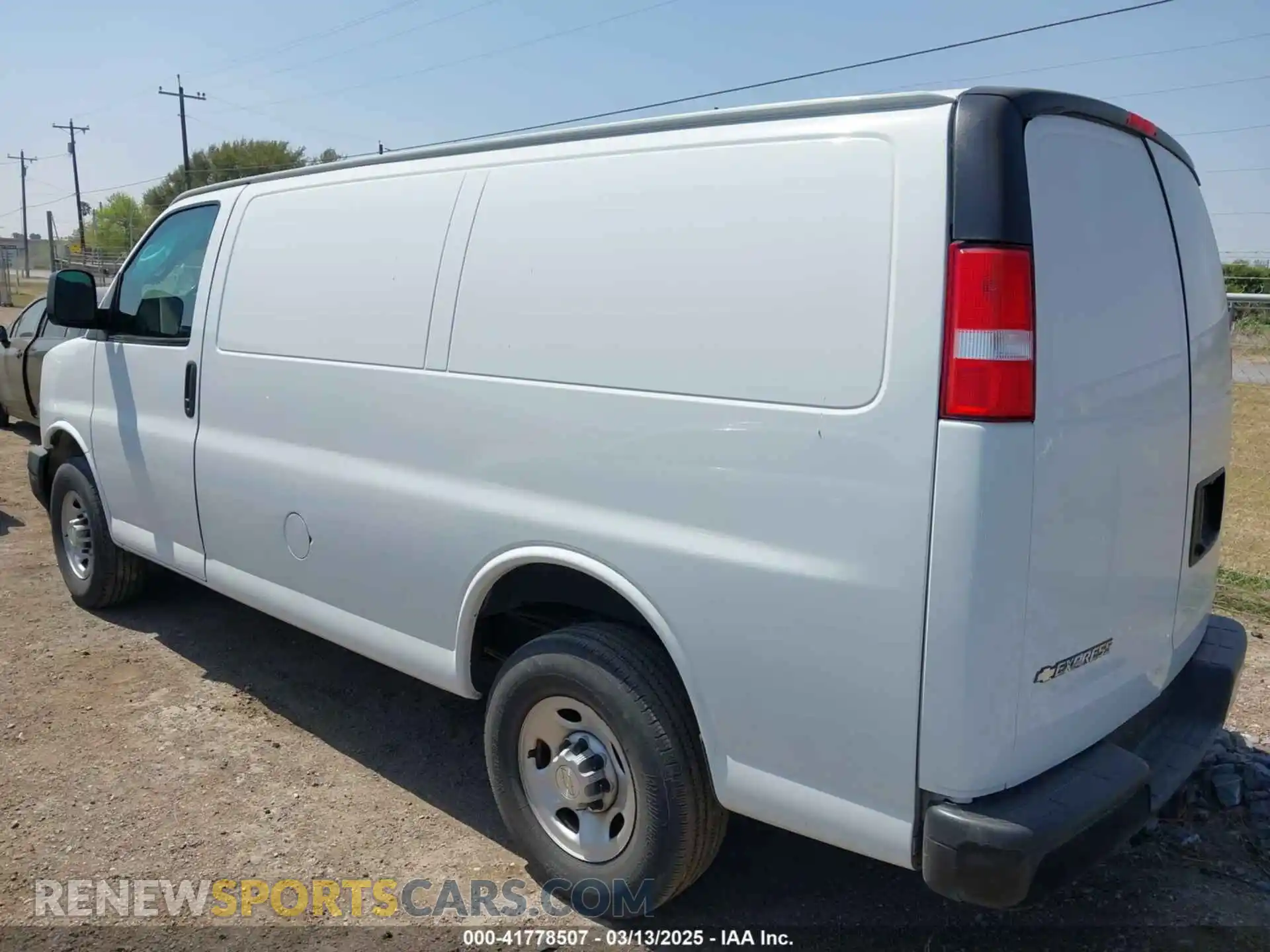 3 Photograph of a damaged car 1GCWGAF70M1237863 CHEVROLET EXPRESS CARGO 2021