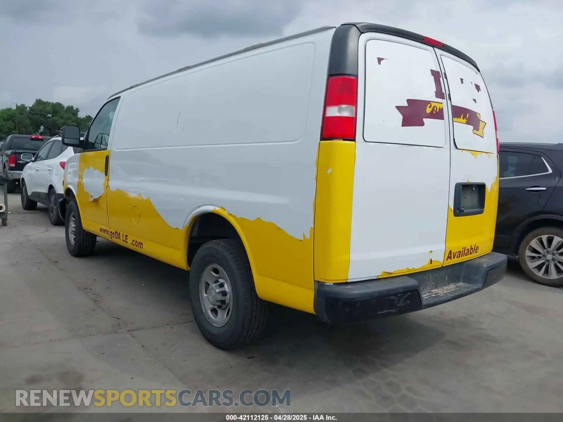 3 Photograph of a damaged car 1GCWGAFP1M1234342 CHEVROLET EXPRESS CARGO 2021