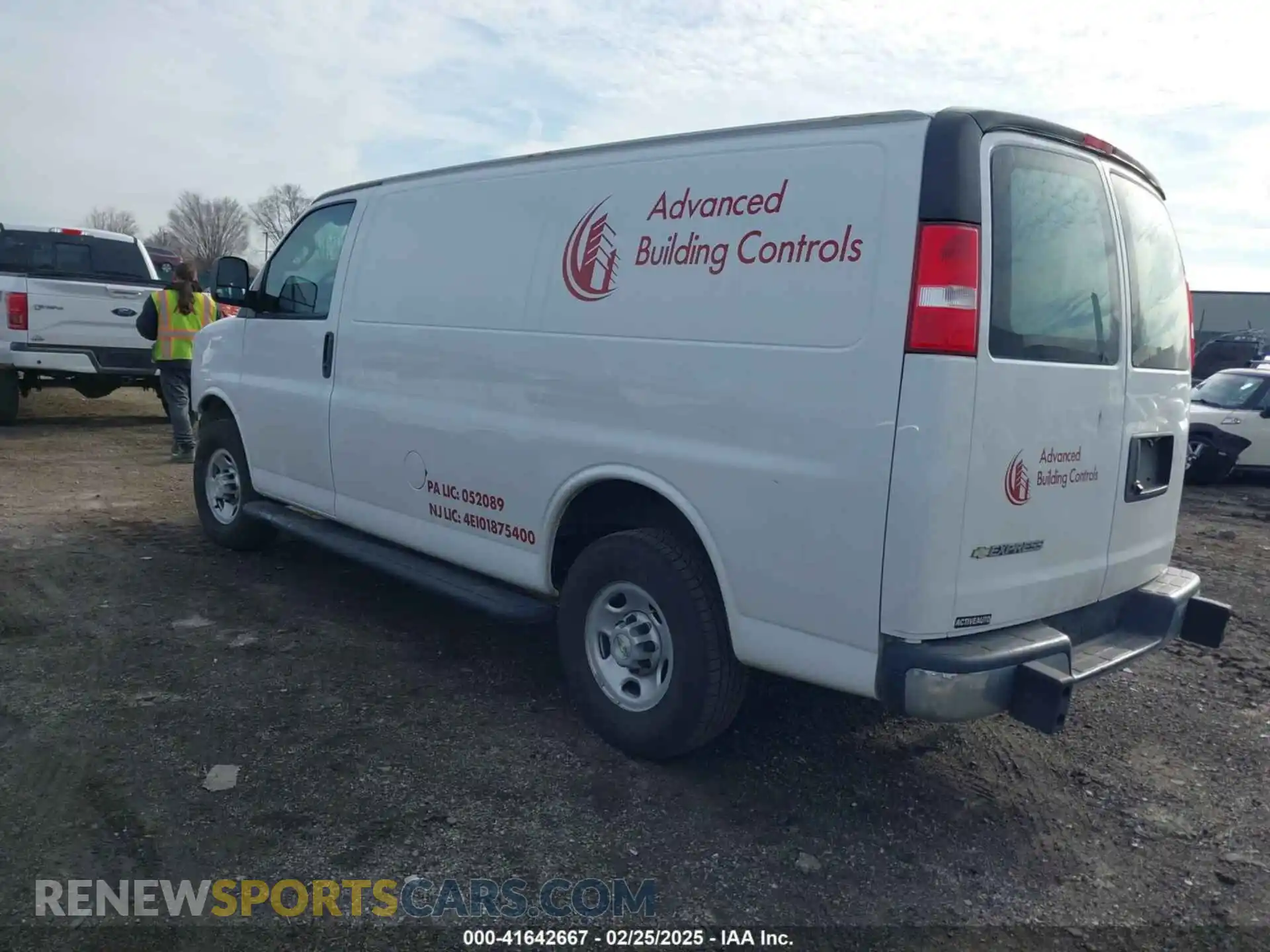 3 Photograph of a damaged car 1GCWGAFP2M1182123 CHEVROLET EXPRESS CARGO 2021