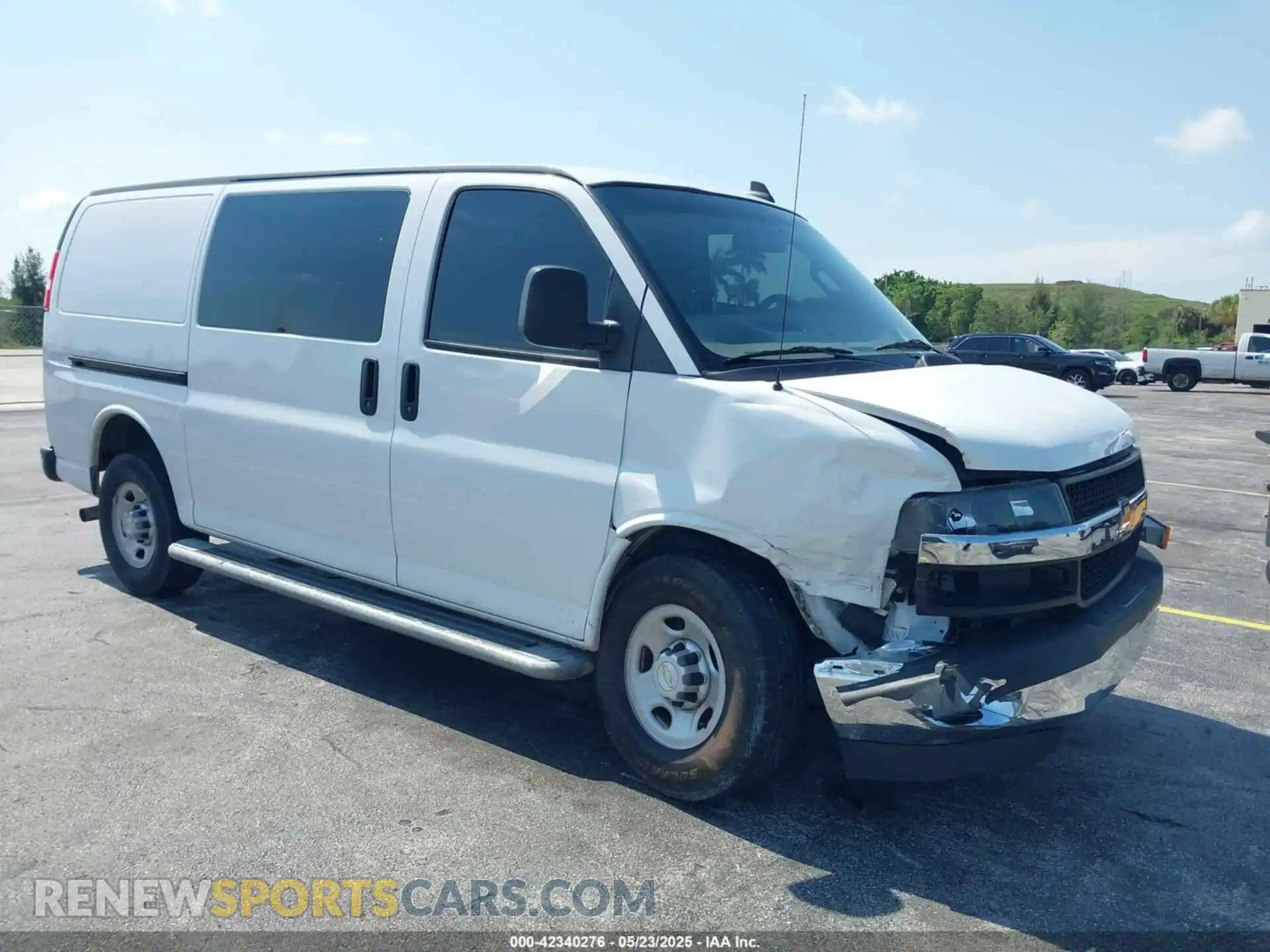 1 Photograph of a damaged car 1GCWGAFP2M1204749 CHEVROLET EXPRESS CARGO 2021