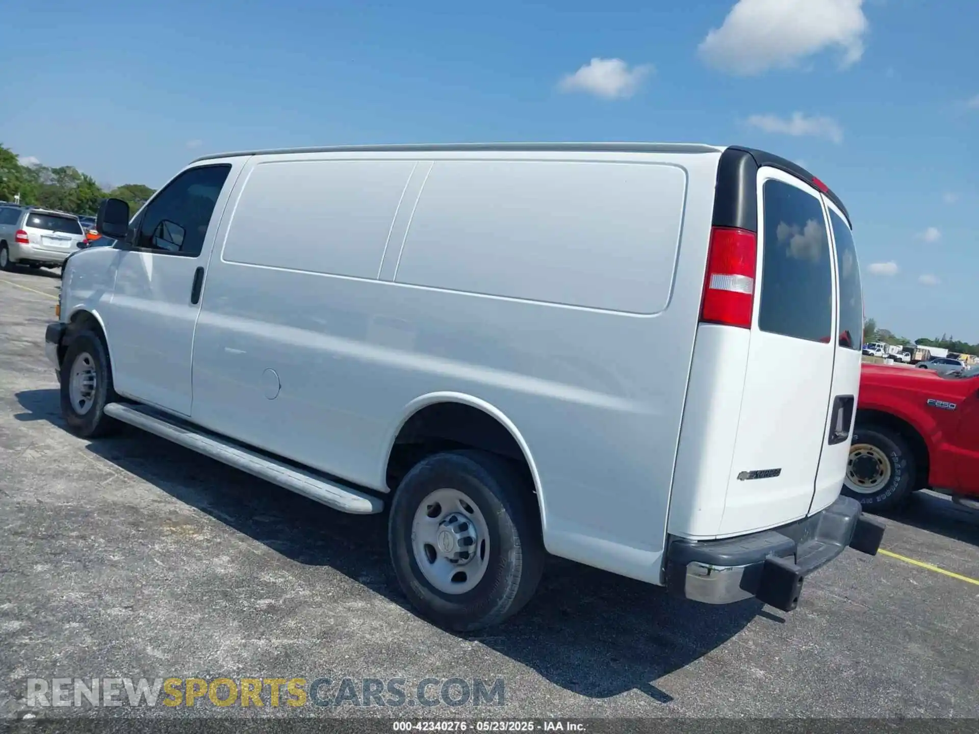 3 Photograph of a damaged car 1GCWGAFP2M1204749 CHEVROLET EXPRESS CARGO 2021