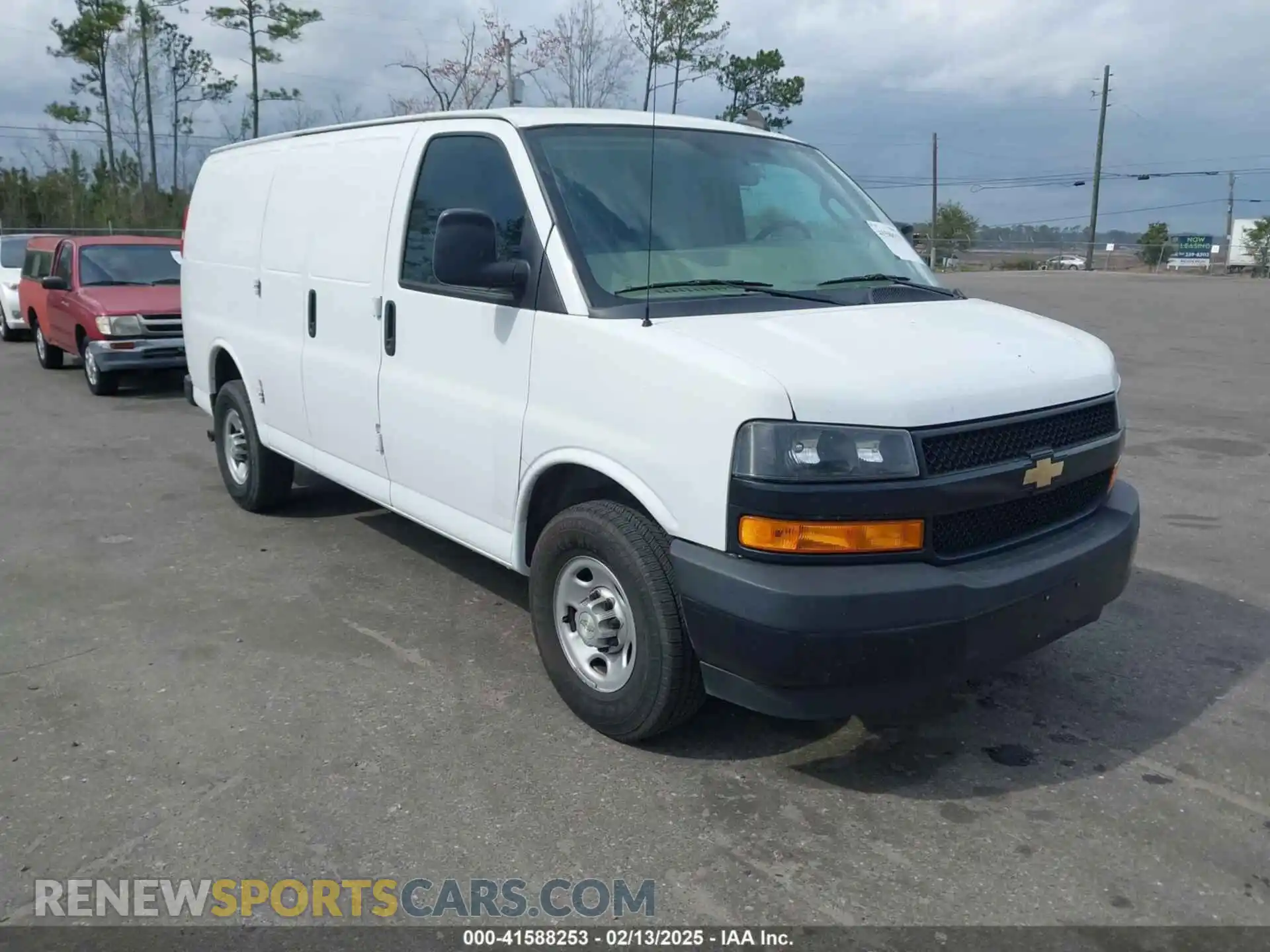 1 Photograph of a damaged car 1GCWGAFP2M1204878 CHEVROLET EXPRESS CARGO 2021