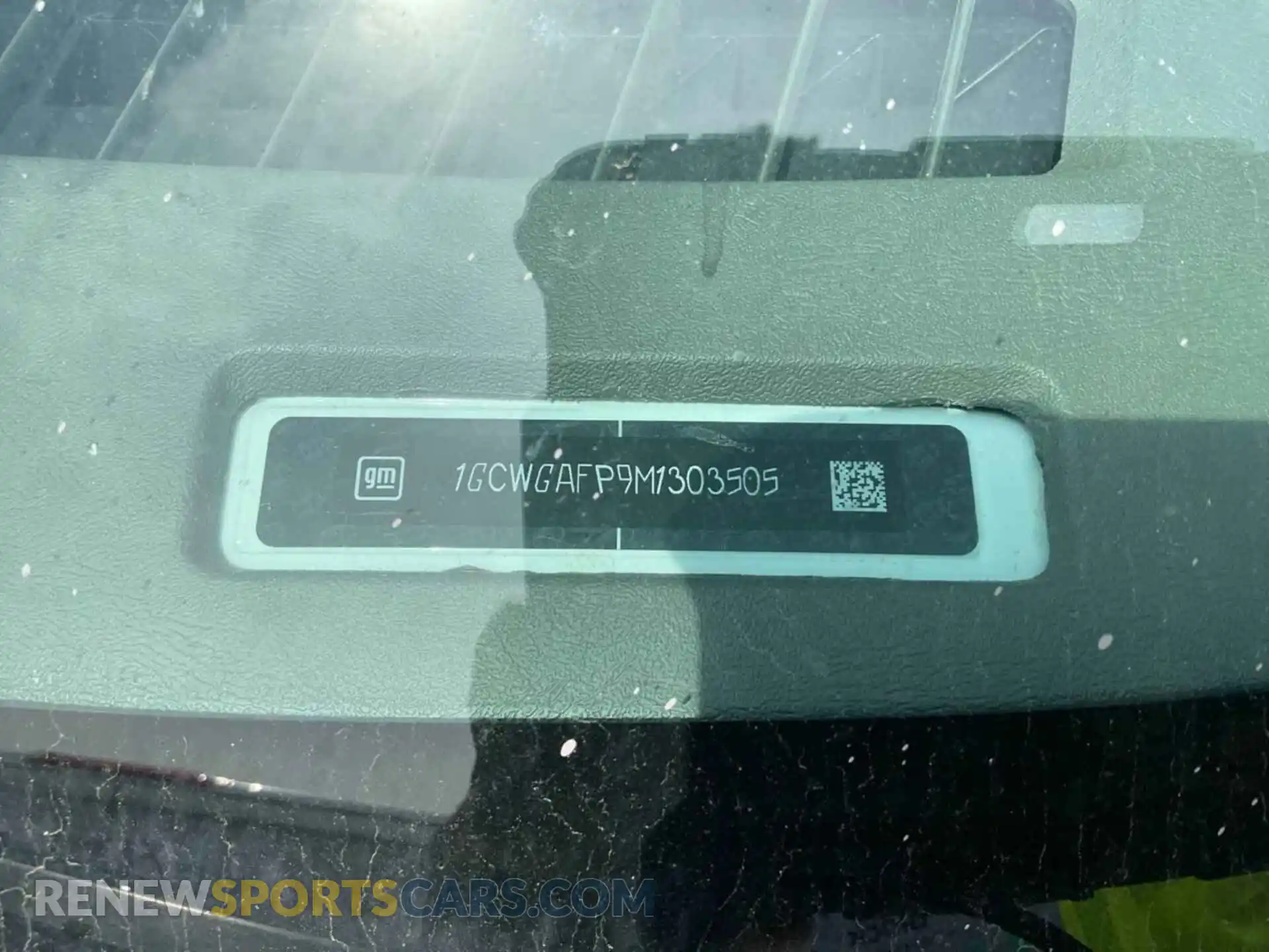 1 Photograph of a damaged car 1GCWGAFP9M1303505 CHEVROLET EXPRESS CARGO 2021