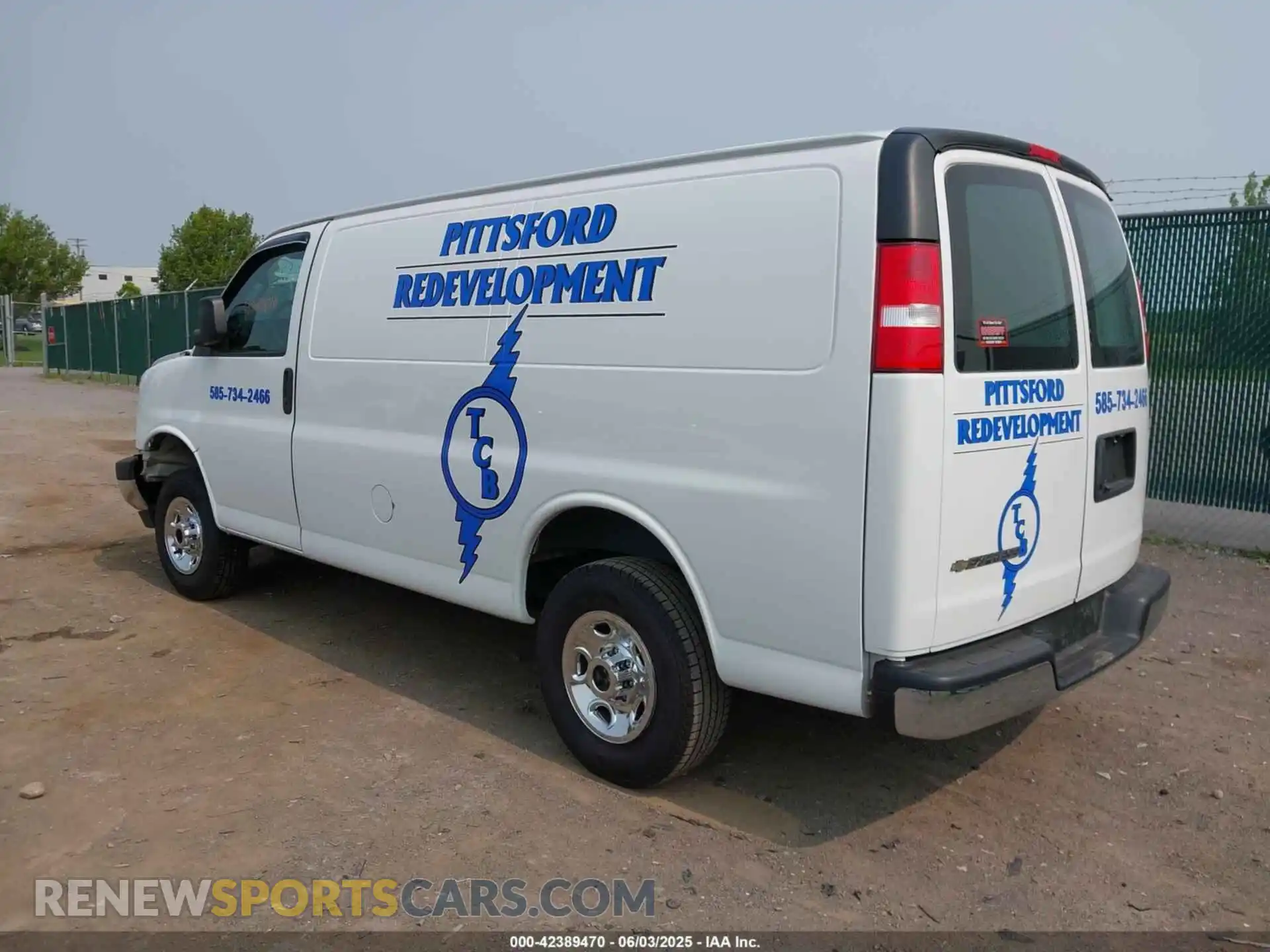 3 fotografías del automóvil dañado 1GCWGAFP4N1155524 CHEVROLET EXPRESS CARGO 2022