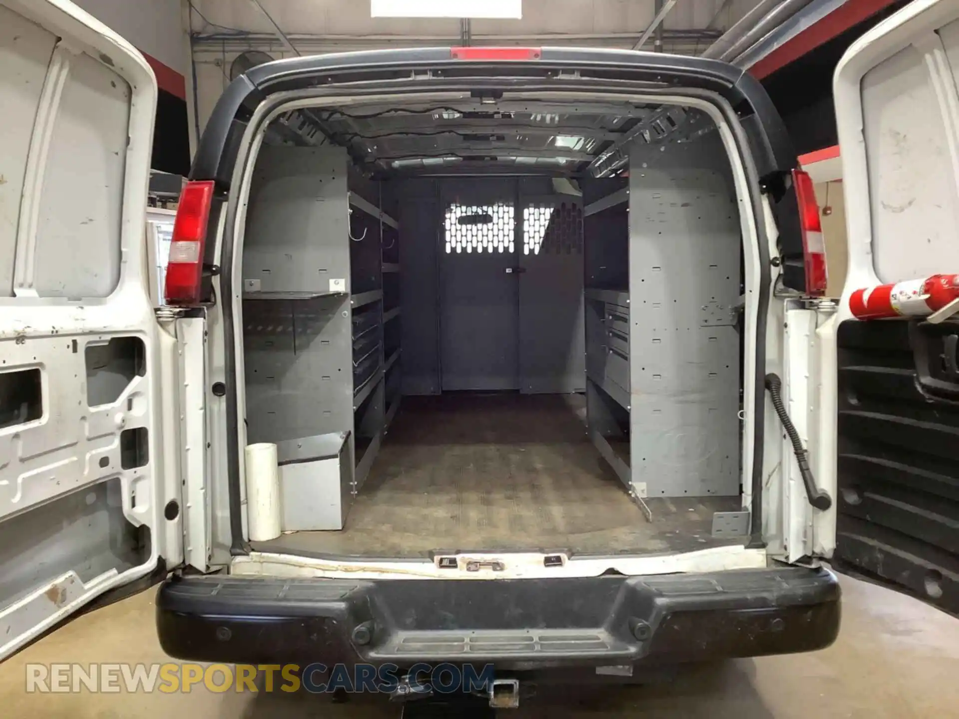 3 Photograph of a damaged car 1GCWGAFP8N1157261 CHEVROLET EXPRESS CARGO 2022