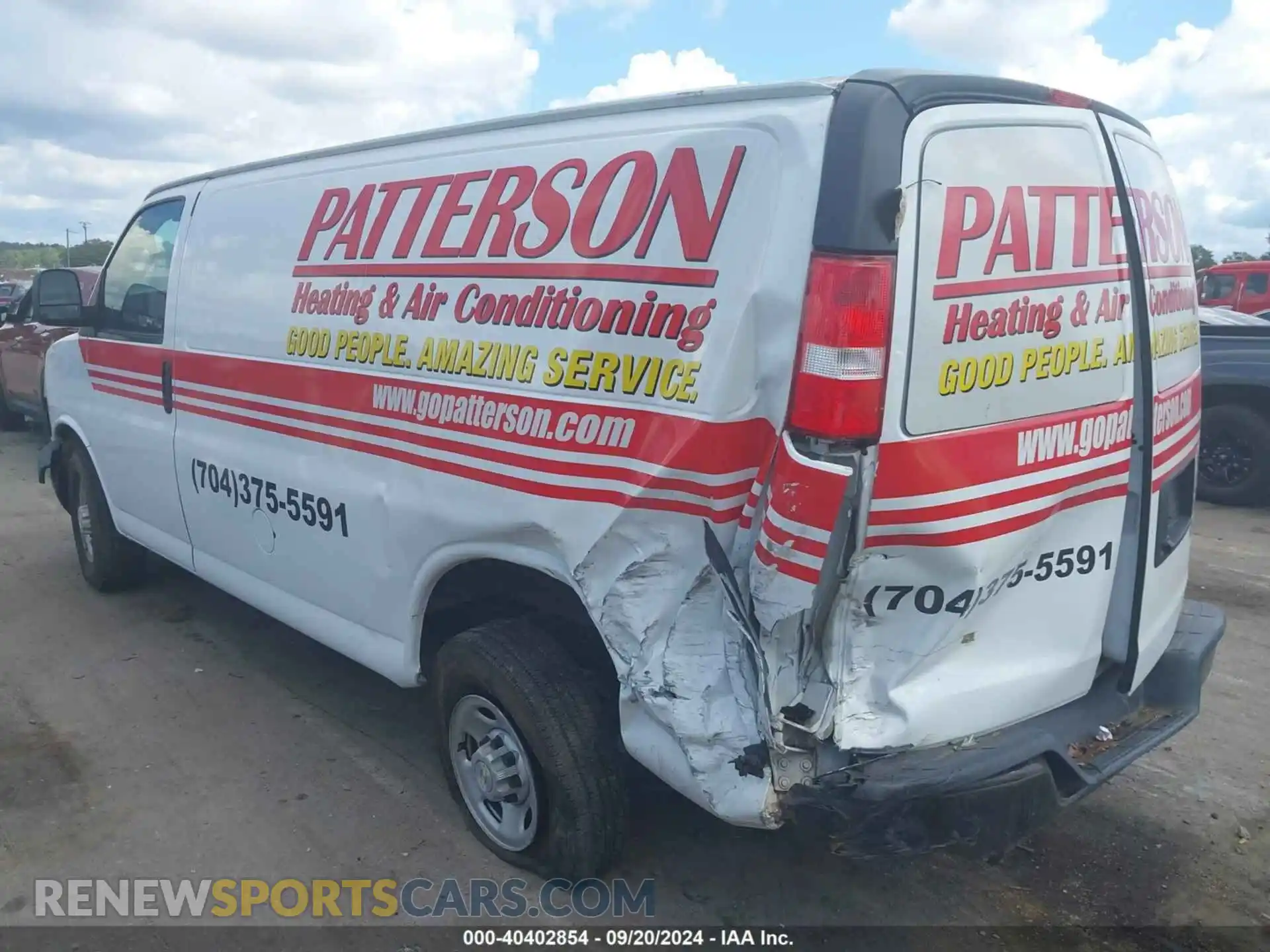 3 Photograph of a damaged car 1GCWGAFP8N1281210 CHEVROLET EXPRESS CARGO 2022