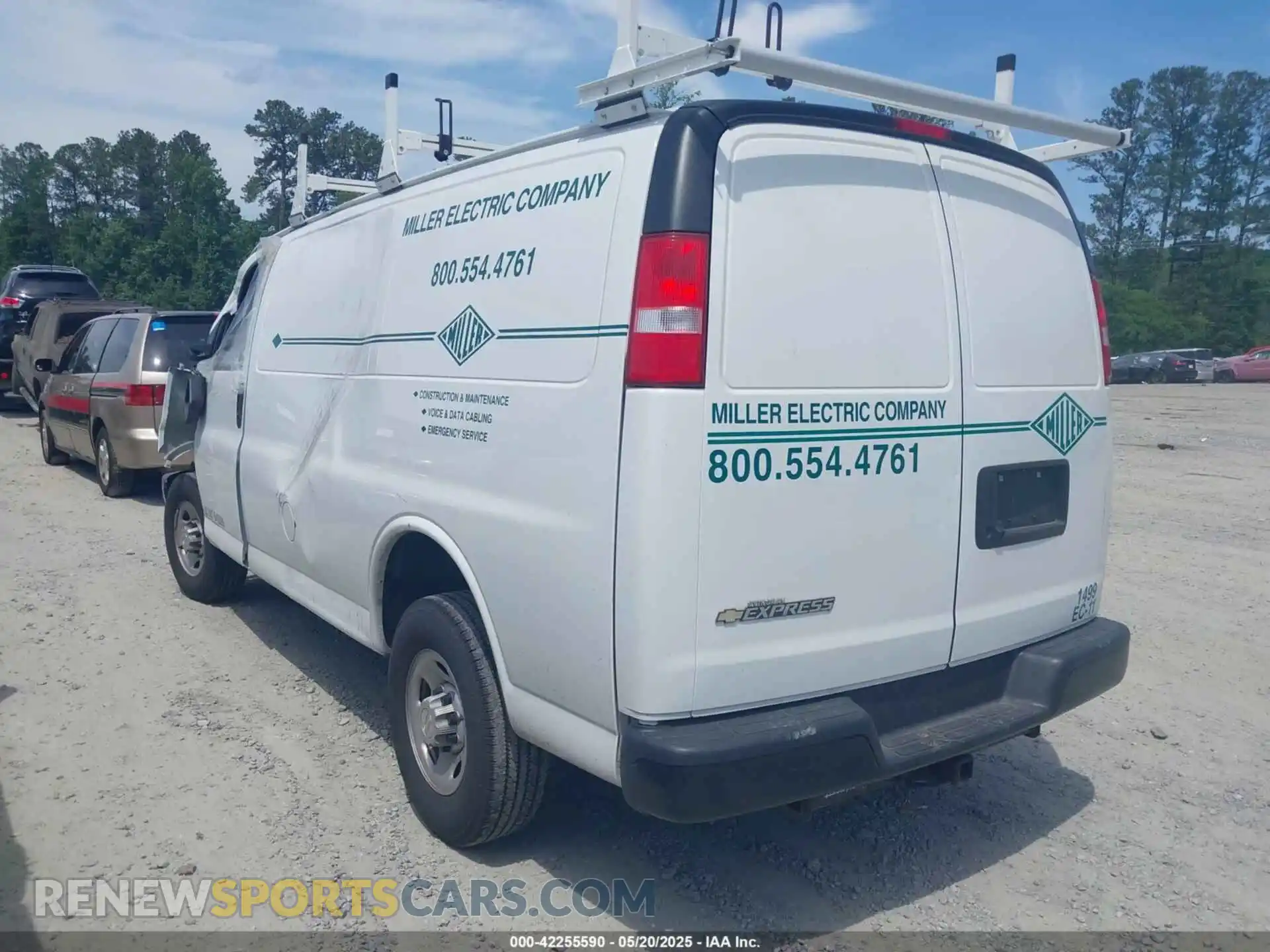 3 Photograph of a damaged car 1GCWGAFP1P1252487 CHEVROLET EXPRESS CARGO 2023
