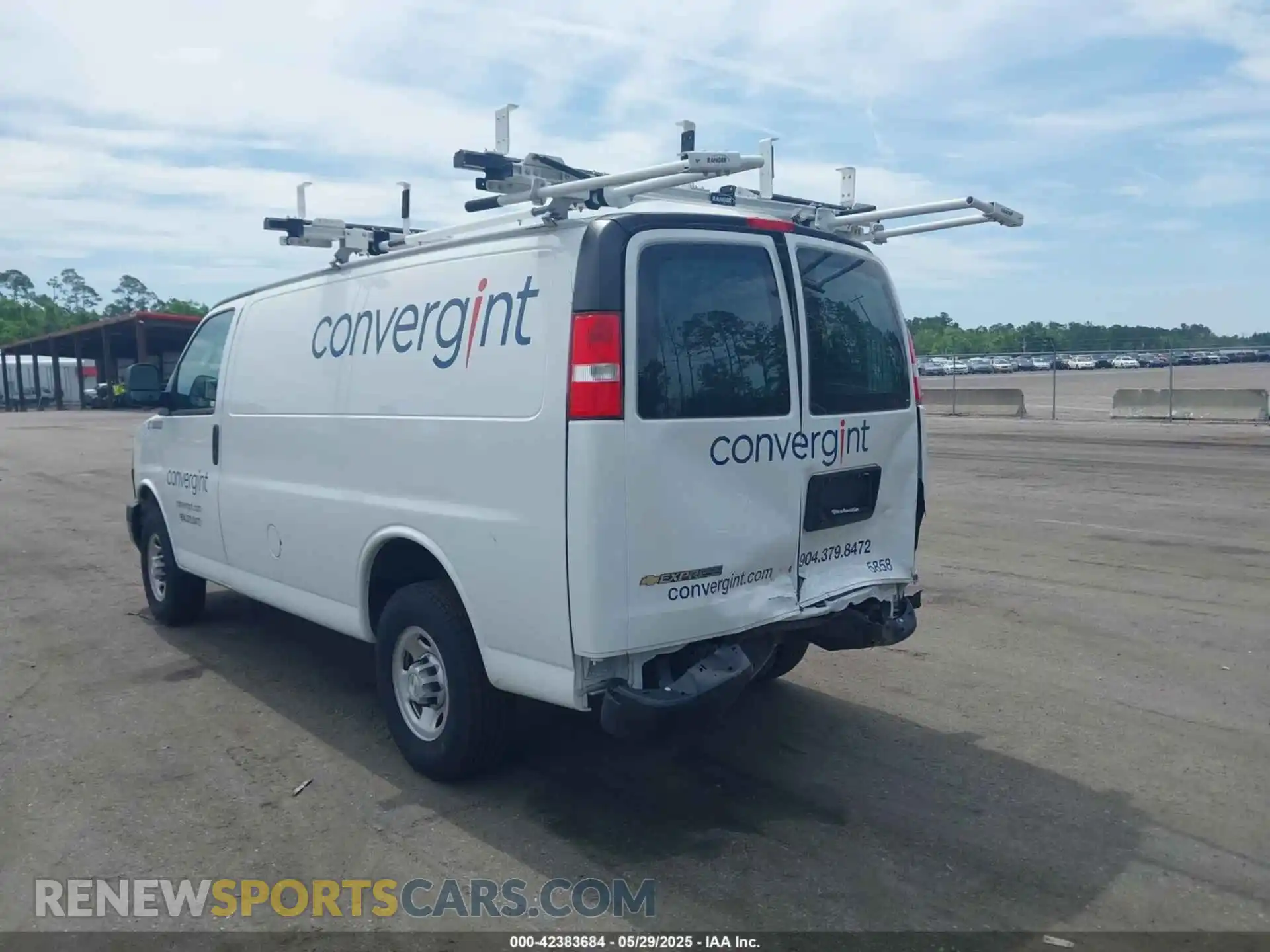 3 Photograph of a damaged car 1GCWGAFP5P1217550 CHEVROLET EXPRESS CARGO 2023