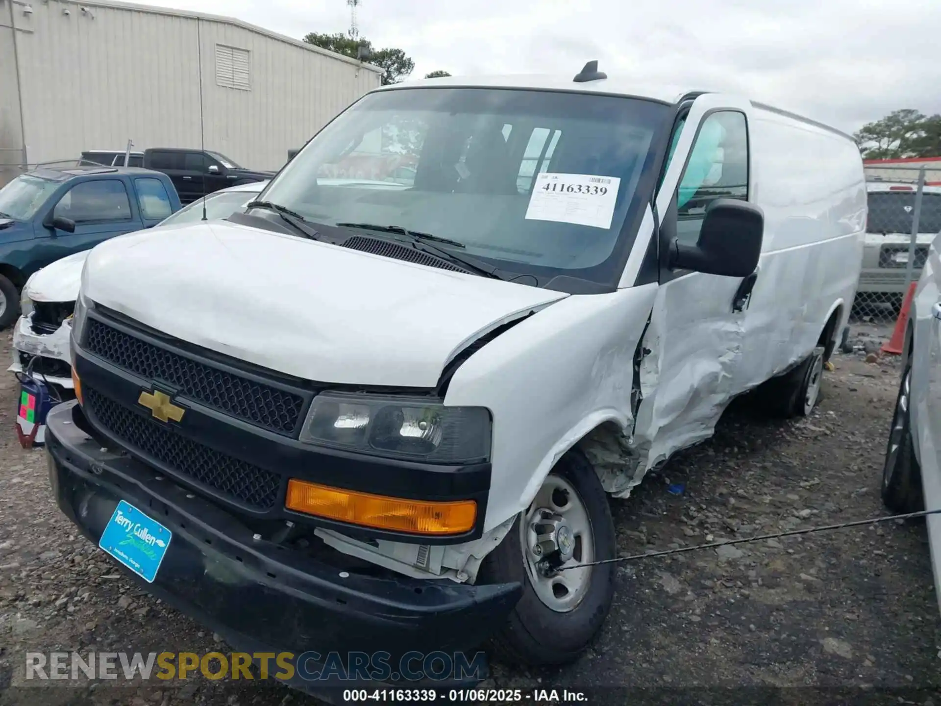 2 Фотография поврежденного автомобиля 1GCWGAFP7P1118809 CHEVROLET EXPRESS CARGO 2023