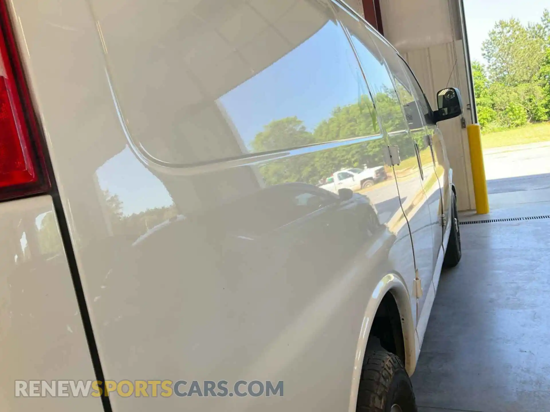2 Photograph of a damaged car 1GCWGAFP2K1202013 CHEVROLET EXPRESS G2500 2019