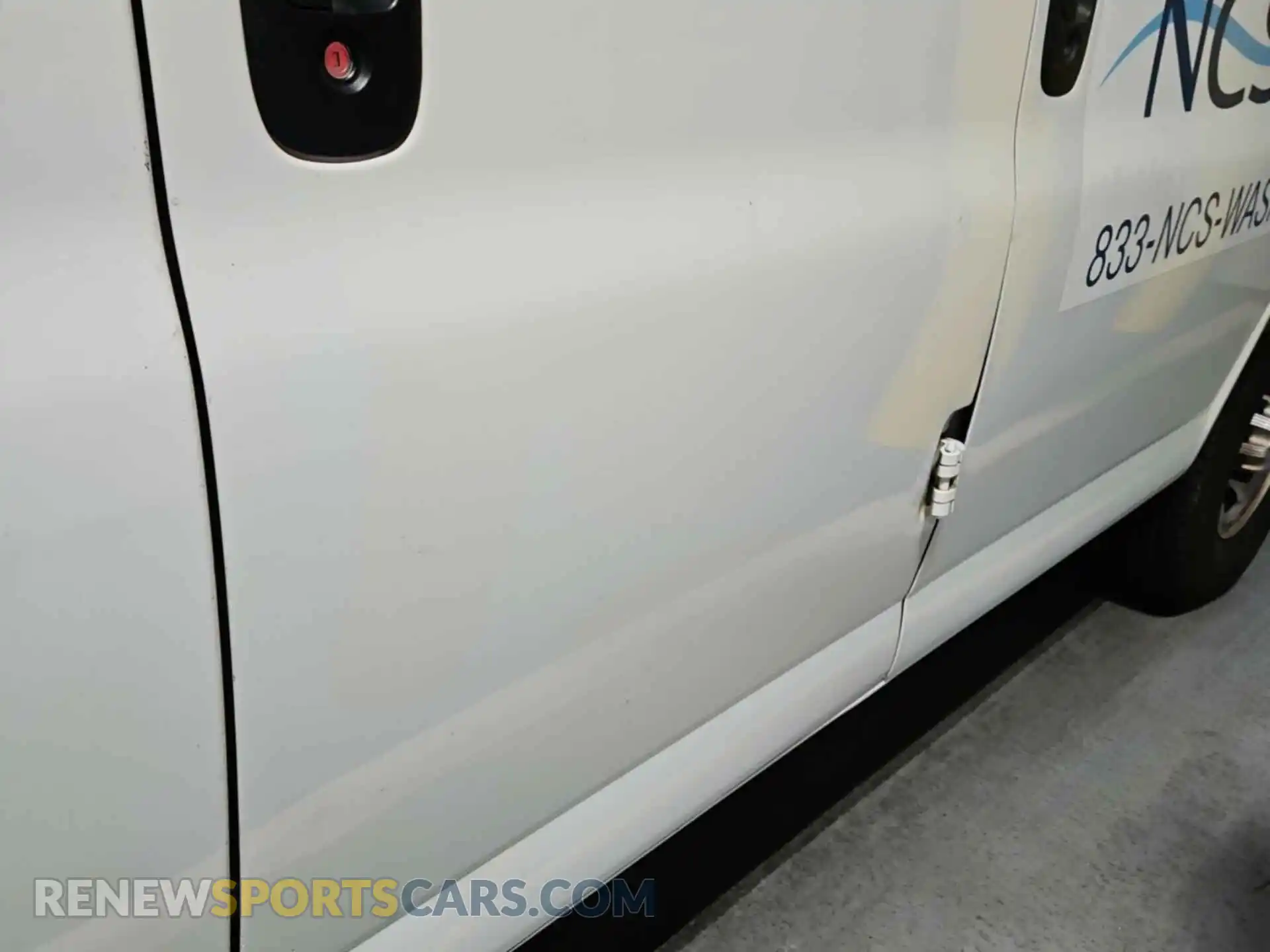 1 fotografías del automóvil dañado 1GCWGAFP8K1334564 CHEVROLET EXPRESS G2500 2019