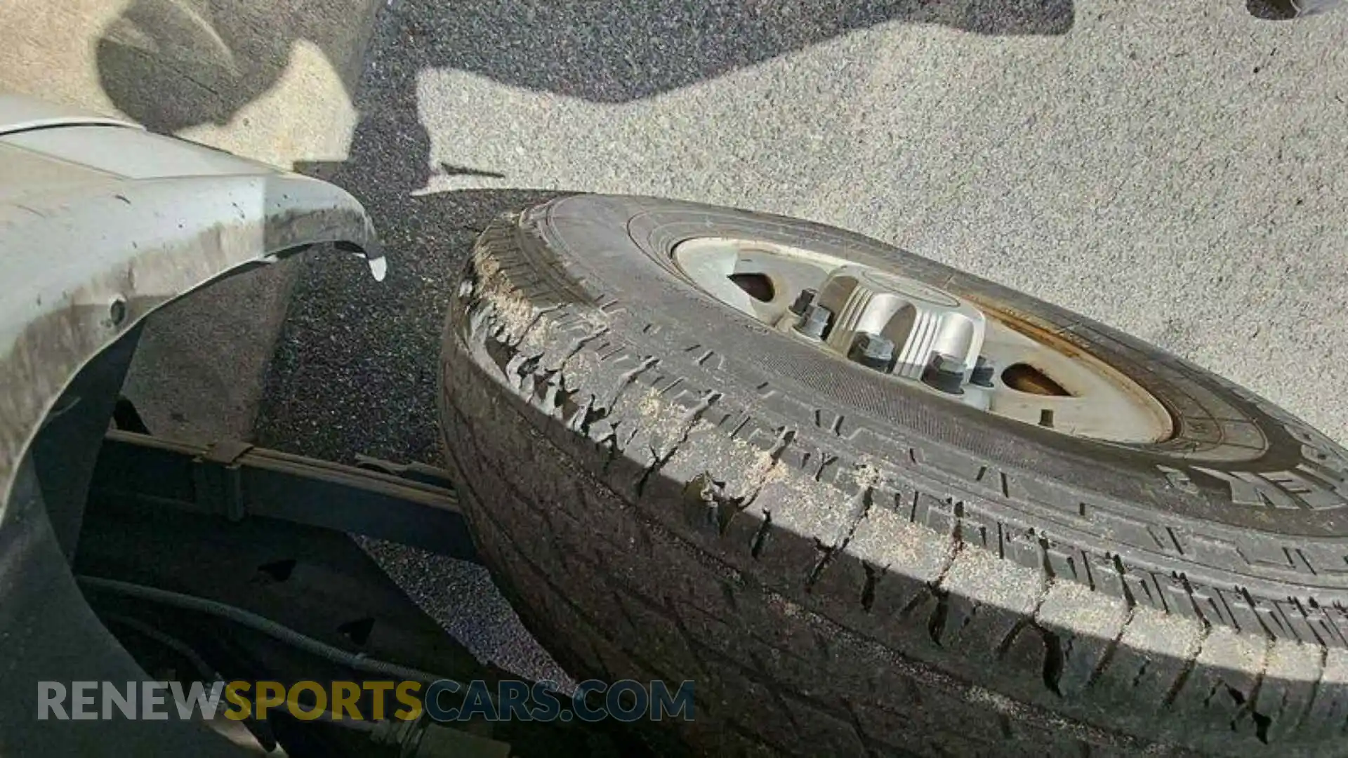 3 fotografías del automóvil dañado 1GCWGAFP1N1256617 CHEVROLET EXPRESS G2500 2022