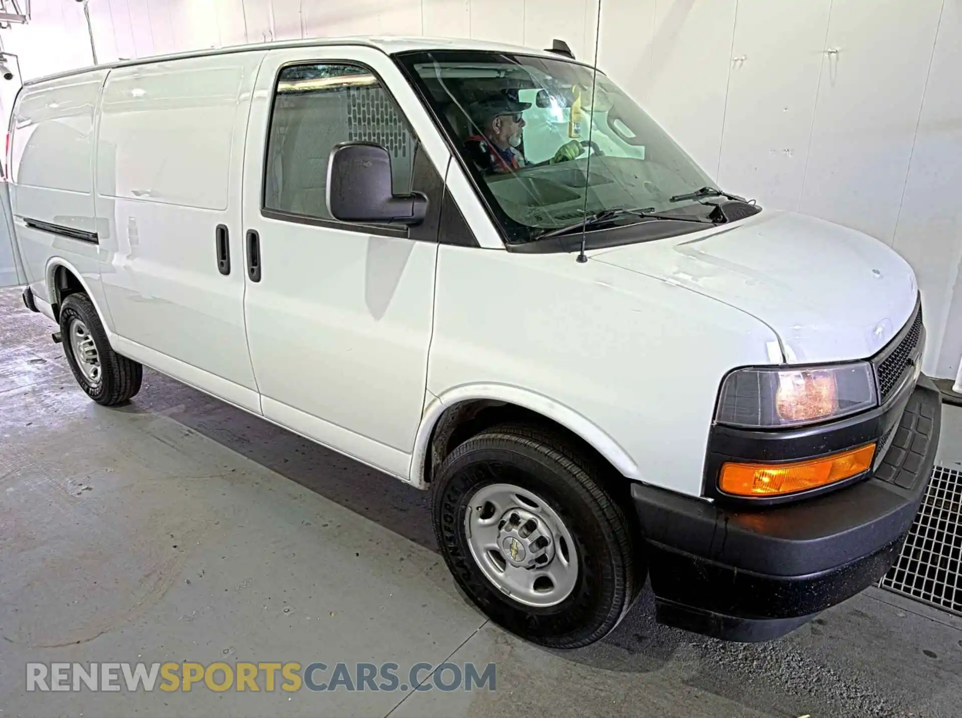 1 fotografías del automóvil dañado 1GCWGAFP6N1271209 CHEVROLET EXPRESS G2500 2022