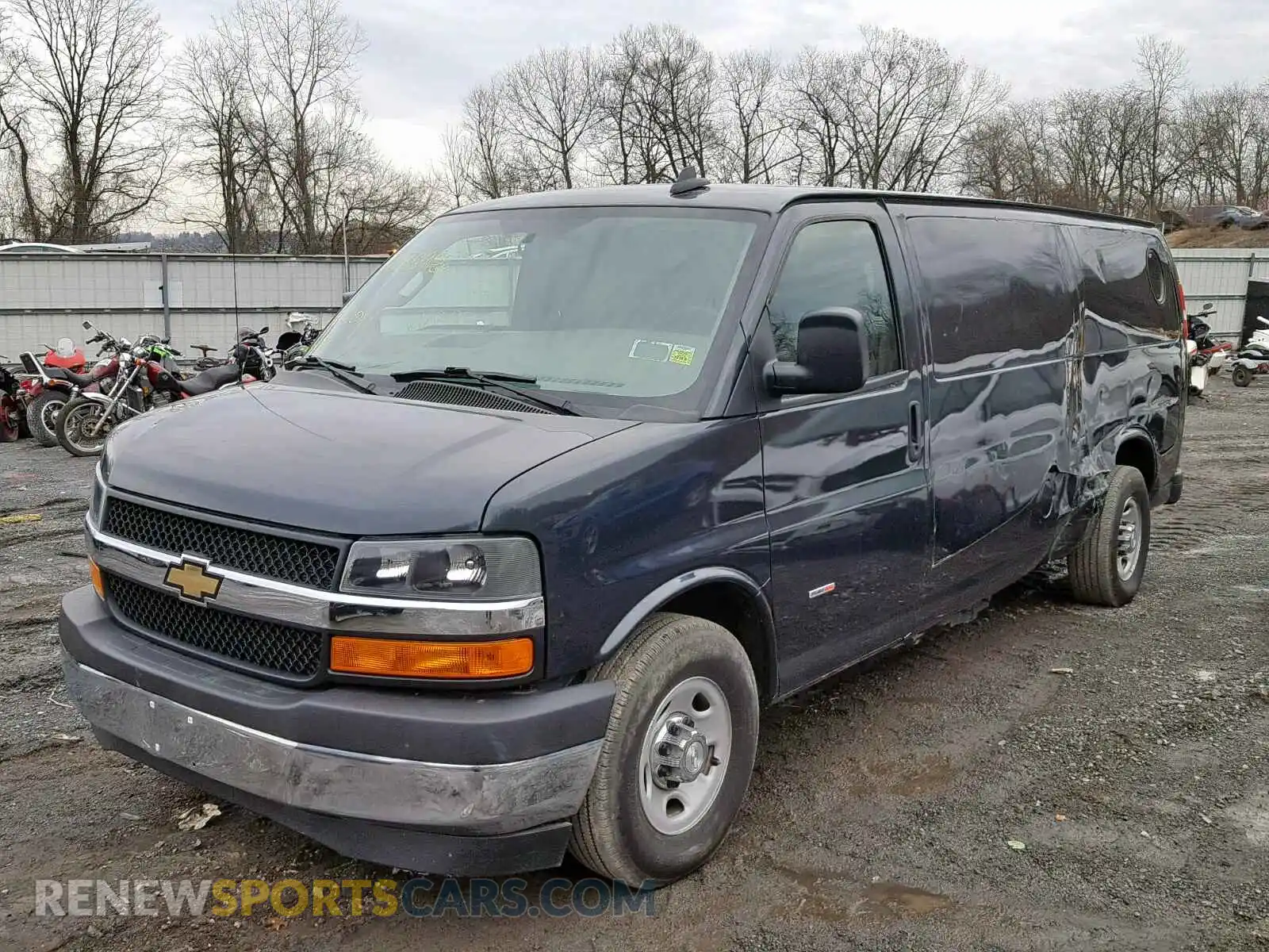 2 Photograph of a damaged car 1GCZGHF15H1277024 CHEVROLET EXPRESS G3 2017