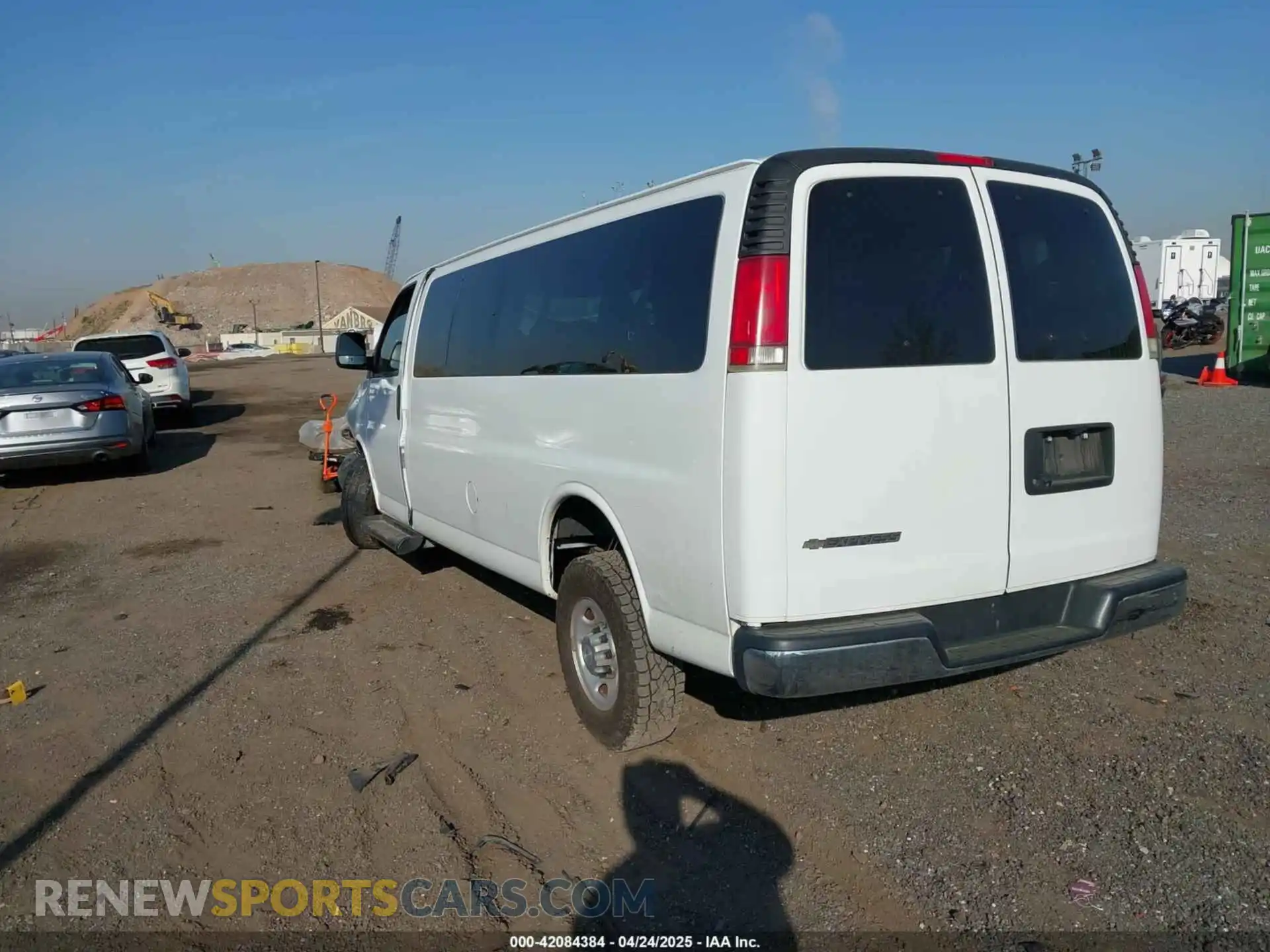 3 Photograph of a damaged car 1GAZGPFG3L1177956 CHEVROLET EXPRESS PASSENGER 2020