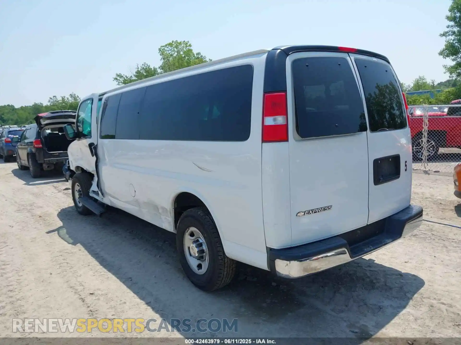 3 Photograph of a damaged car 1GAZGPFG8L1215472 CHEVROLET EXPRESS PASSENGER 2020