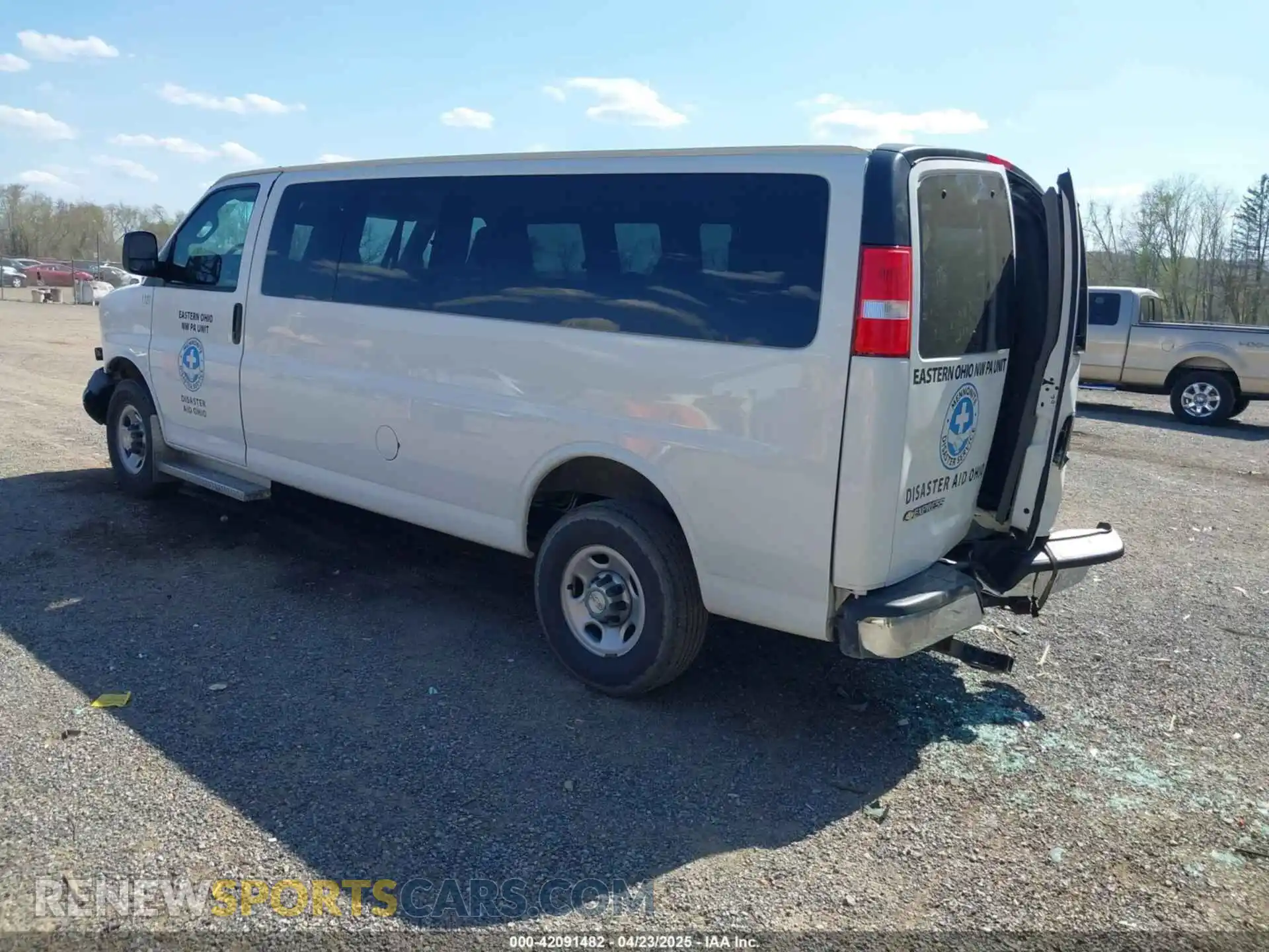 3 Photograph of a damaged car 1GAZGPF79M1309779 CHEVROLET EXPRESS PASSENGER 2021