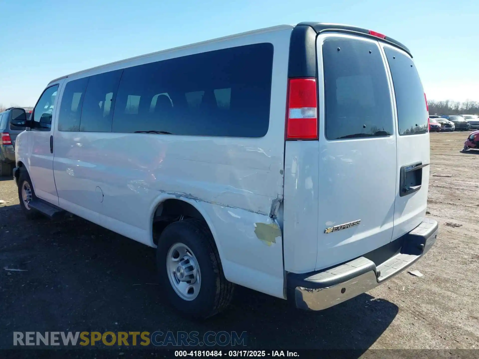 3 Photograph of a damaged car 1GAZGPFP3P1175047 CHEVROLET EXPRESS PASSENGER 2023