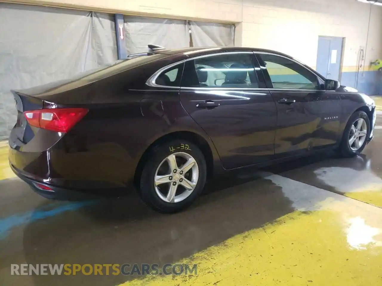 3 Photograph of a damaged car 1G1ZC5ST5LF023075 CHEVROLET MALIBU 2020