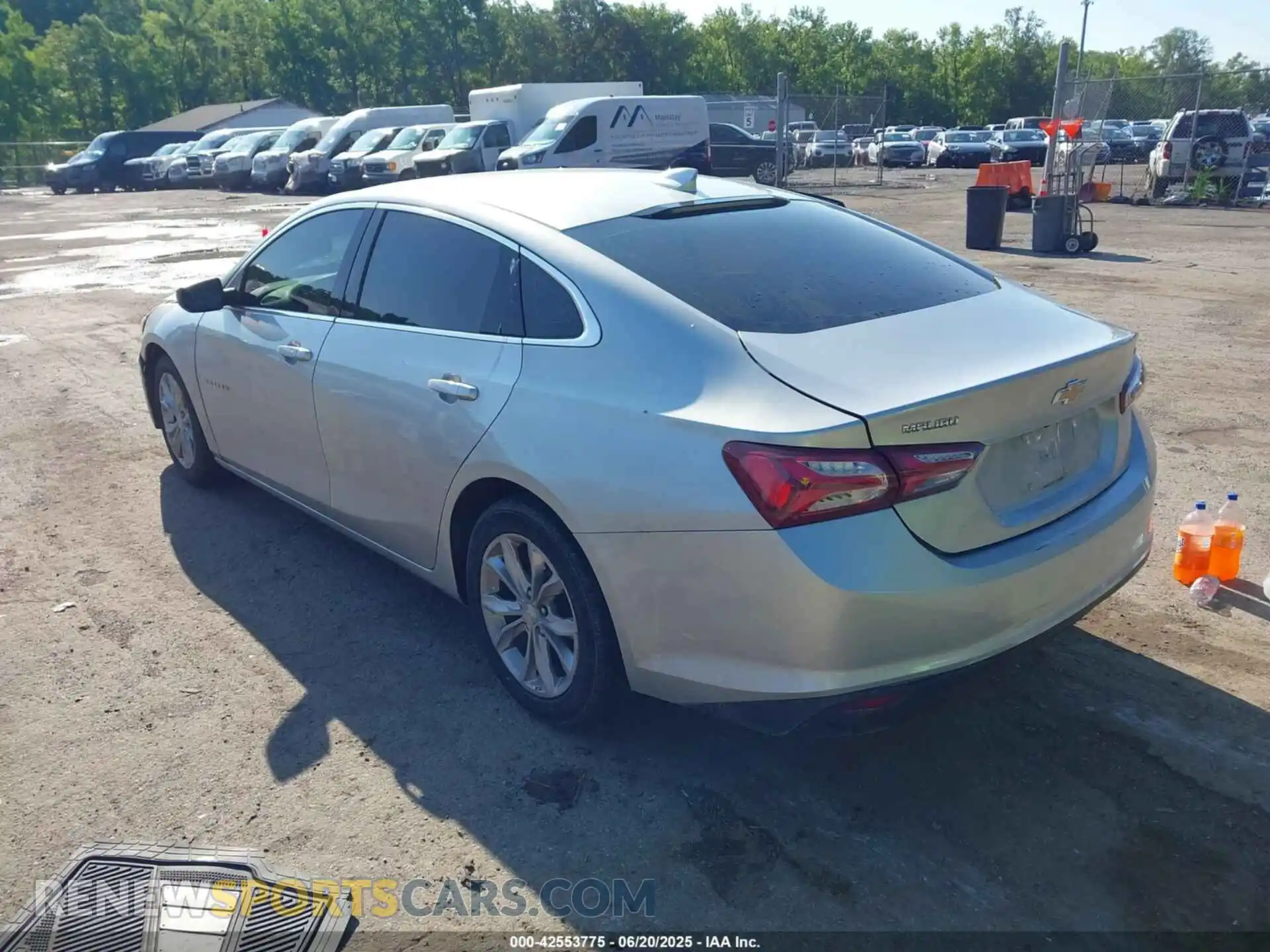 3 Photograph of a damaged car 1G1ZD5ST0MF005632 CHEVROLET MALIBU 2021