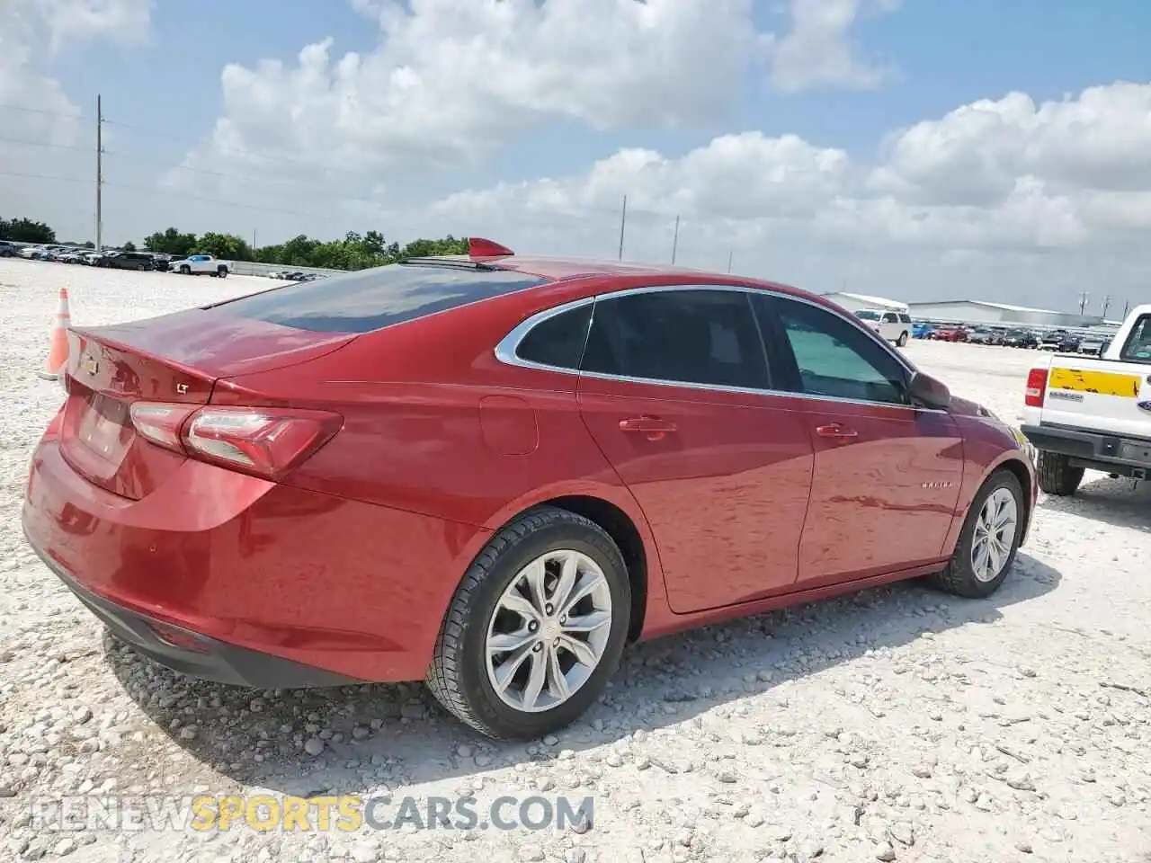 3 Photograph of a damaged car 1G1ZD5ST4MF016813 CHEVROLET MALIBU 2021