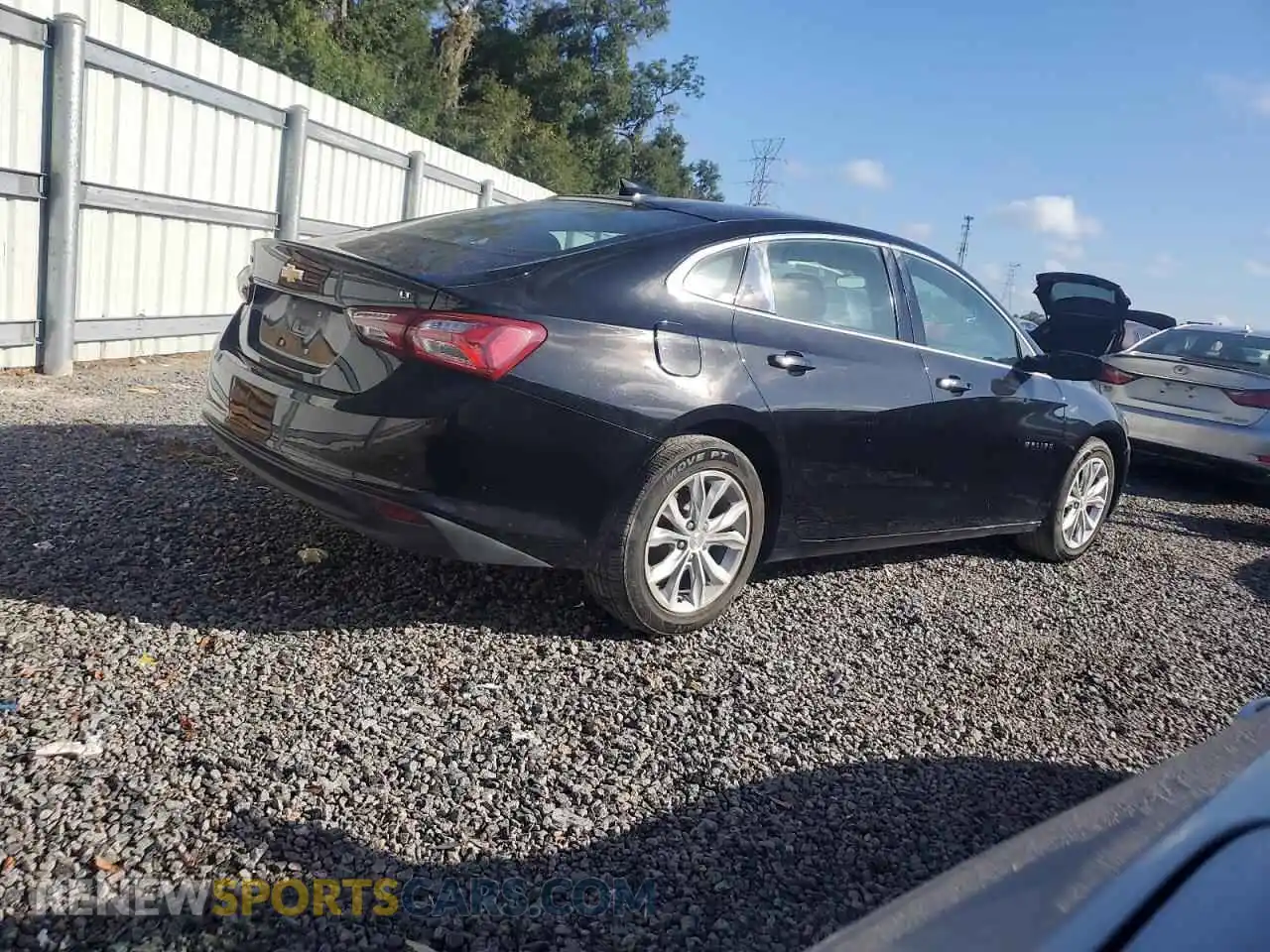 3 Photograph of a damaged car 1G1ZD5ST5MF030106 CHEVROLET MALIBU 2021