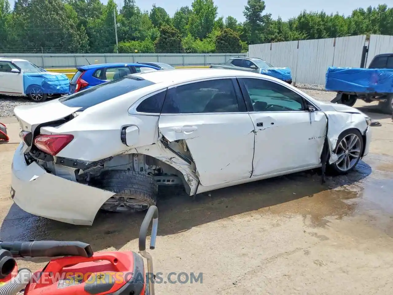 3 Photograph of a damaged car 1G1ZD5ST6MF076933 CHEVROLET MALIBU 2021