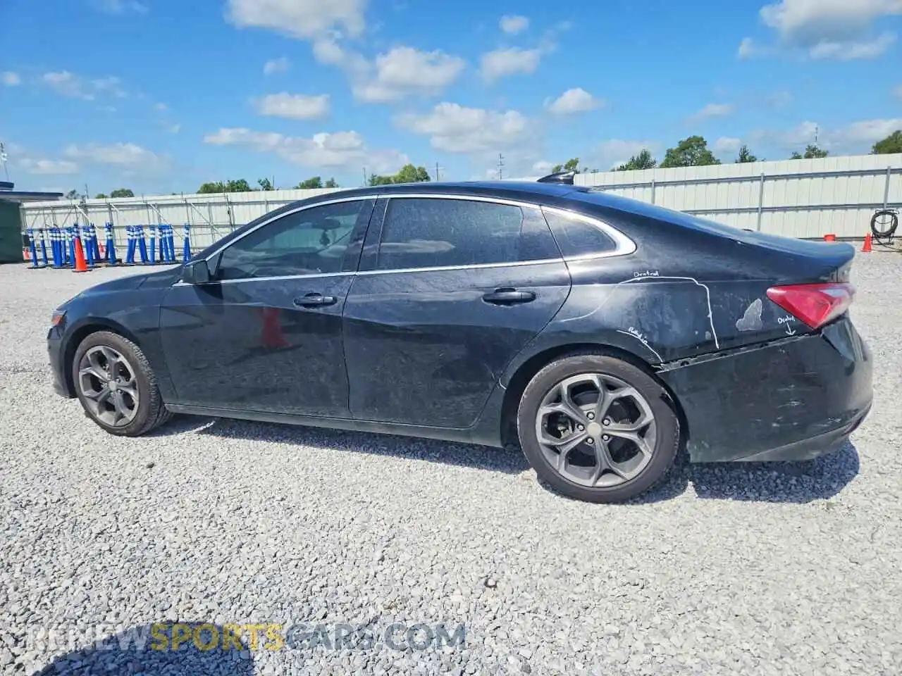 2 fotografías del automóvil dañado 1G1ZD5ST8MF069188 CHEVROLET MALIBU 2021