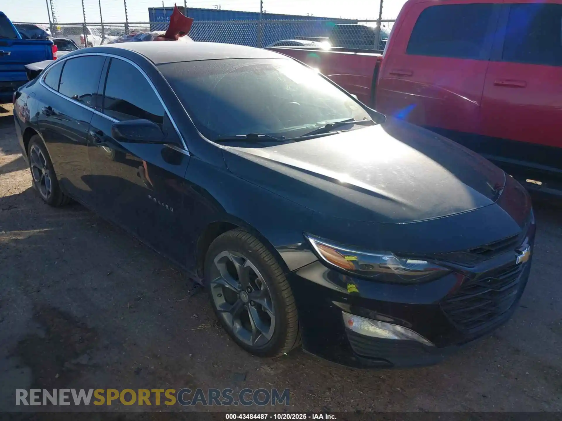 1 Фотография поврежденного автомобиля 1G1ZD5STXMF008859 CHEVROLET MALIBU 2021