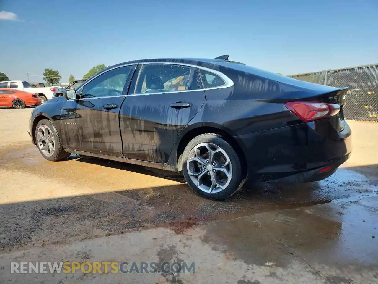 2 fotografías del automóvil dañado 1G1ZD5STXMF023796 CHEVROLET MALIBU 2021