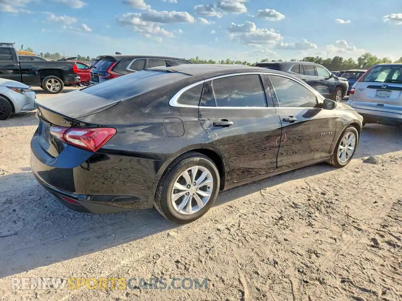 3 Фотография поврежденного автомобиля 1G1ZD5STXMF050982 CHEVROLET MALIBU 2021