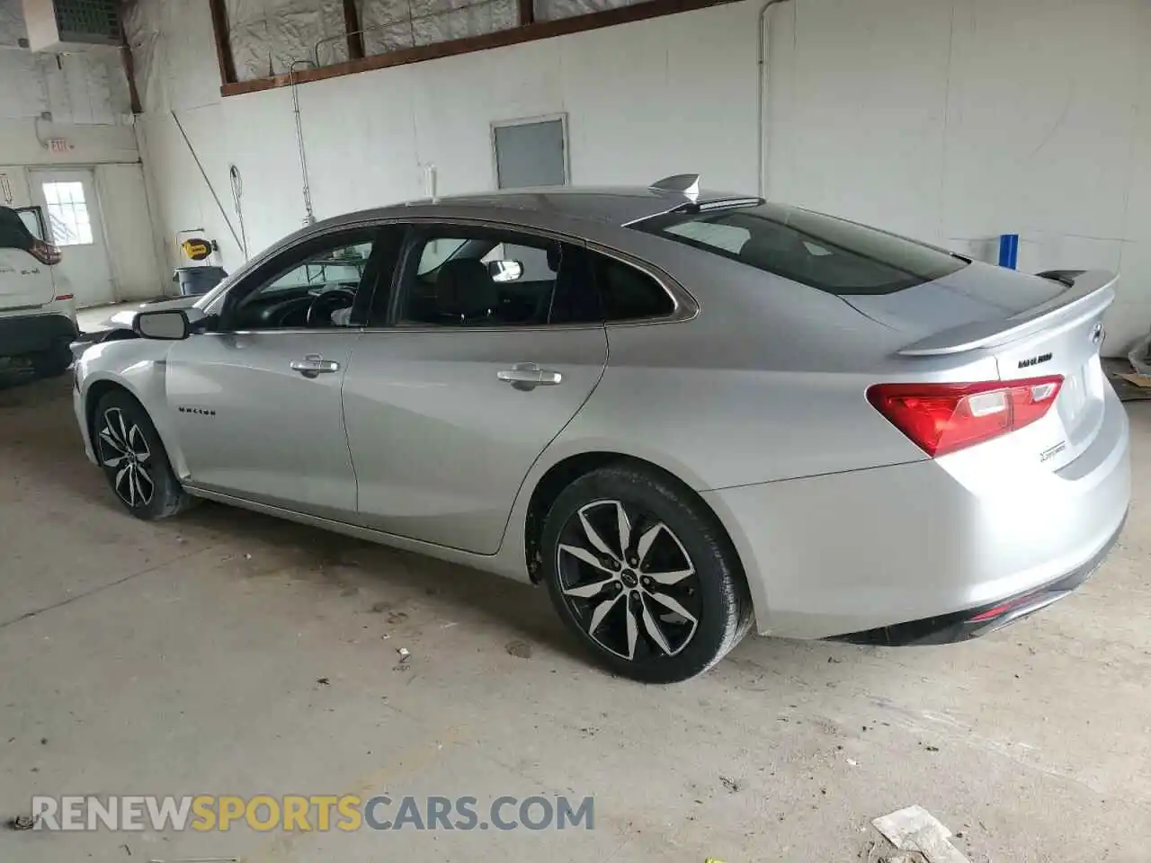 2 fotografías del automóvil dañado 1G1ZG5ST3MF061121 CHEVROLET MALIBU 2021