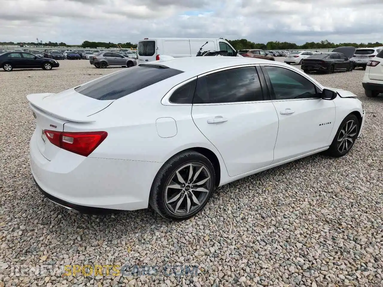 3 Photograph of a damaged car 1G1ZG5ST8MF076231 CHEVROLET MALIBU 2021