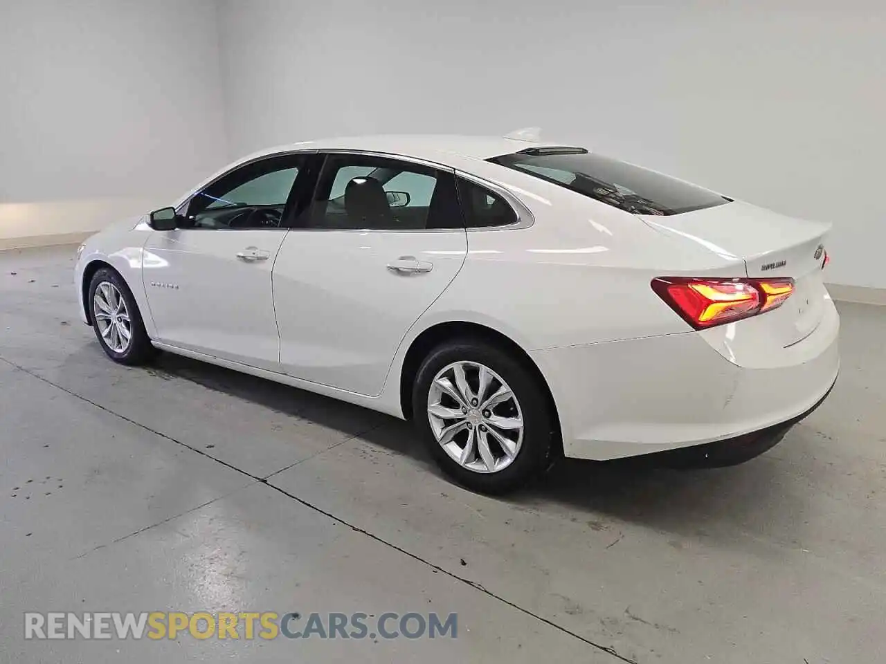 2 Photograph of a damaged car 1G1ZD5ST4NF177373 CHEVROLET MALIBU 2022