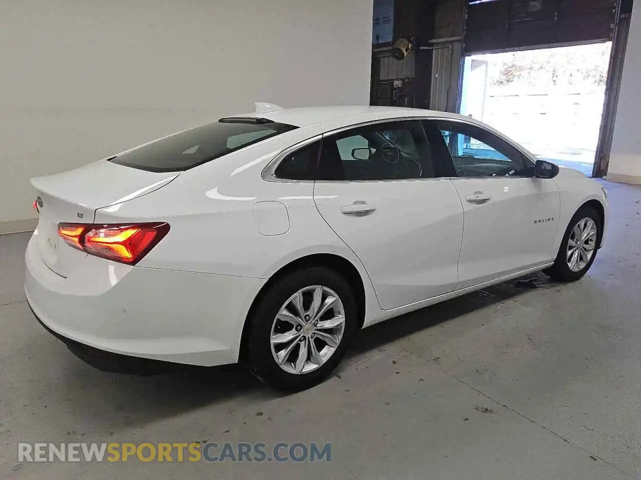 3 Photograph of a damaged car 1G1ZD5ST4NF177373 CHEVROLET MALIBU 2022