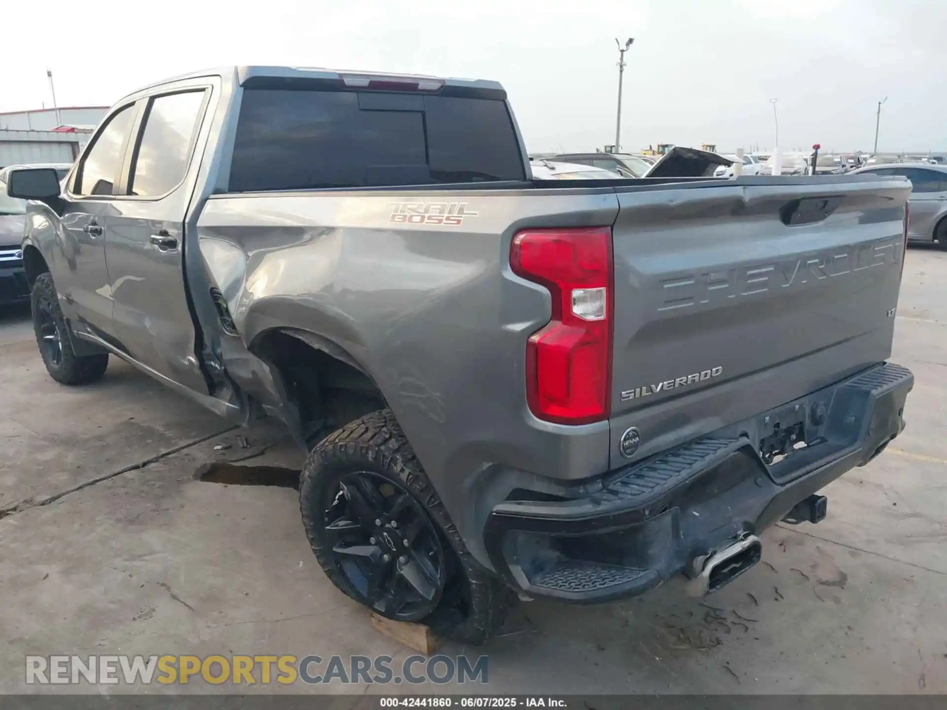 3 Photograph of a damaged car 3GCPYFED8KG241132 CHEVROLET SILVERADO 1500 2019