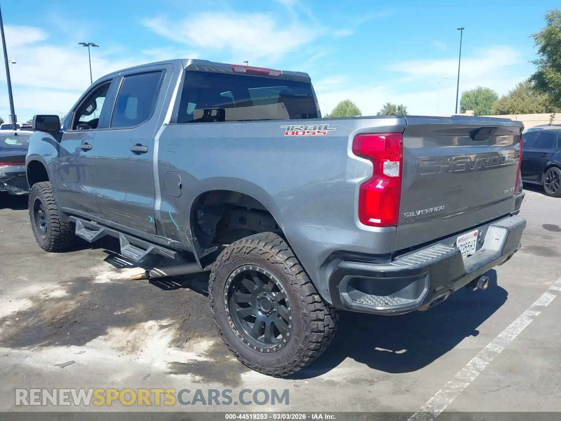 3 fotografías del automóvil dañado 1GCPYCEF3MZ246533 CHEVROLET SILVERADO 1500 2021