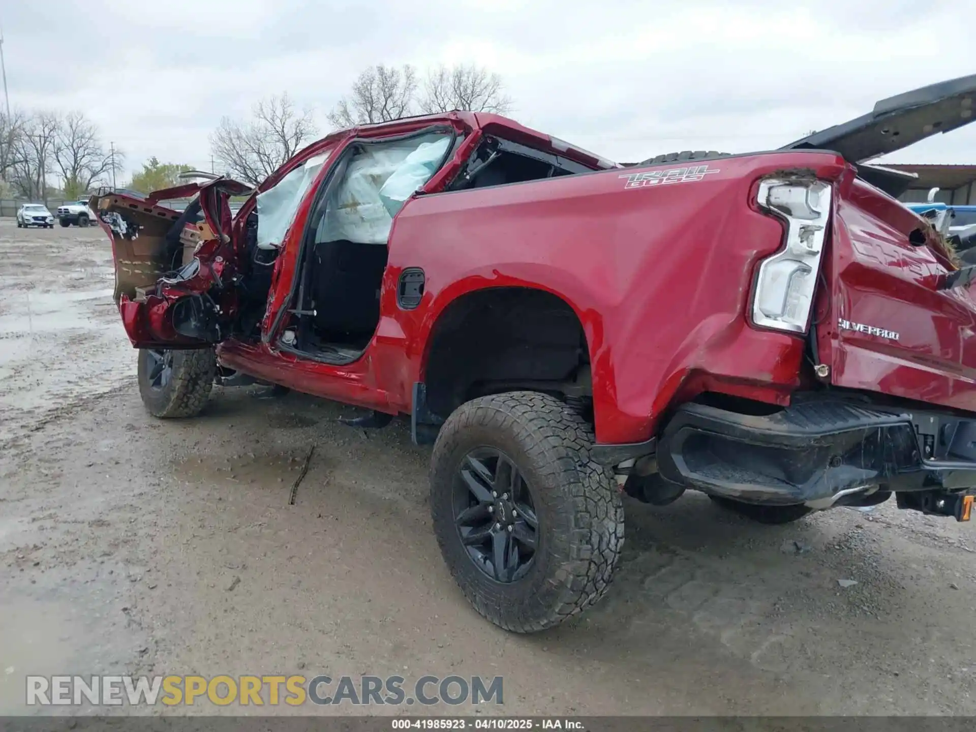 3 Photograph of a damaged car 1GCPYFED2MZ208128 CHEVROLET SILVERADO 1500 2021