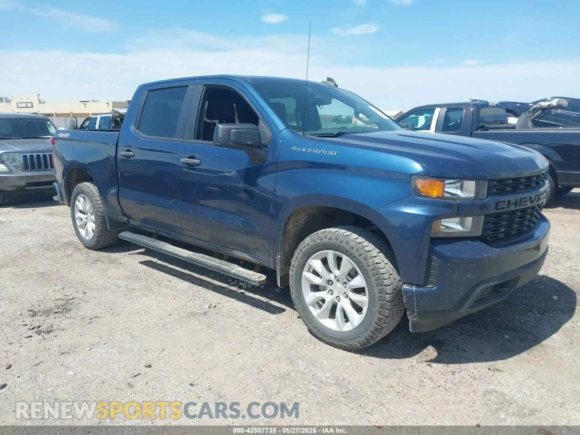 1 Photograph of a damaged car 1GCUYBEF2MZ219451 CHEVROLET SILVERADO 1500 2021
