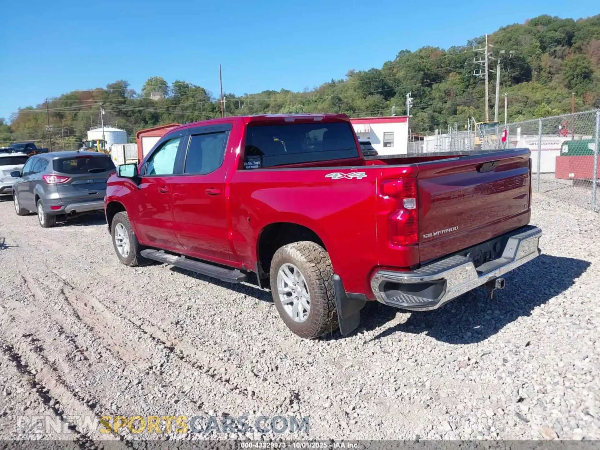3 Photograph of a damaged car 1GCUYDED3MZ395046 CHEVROLET SILVERADO 1500 2021