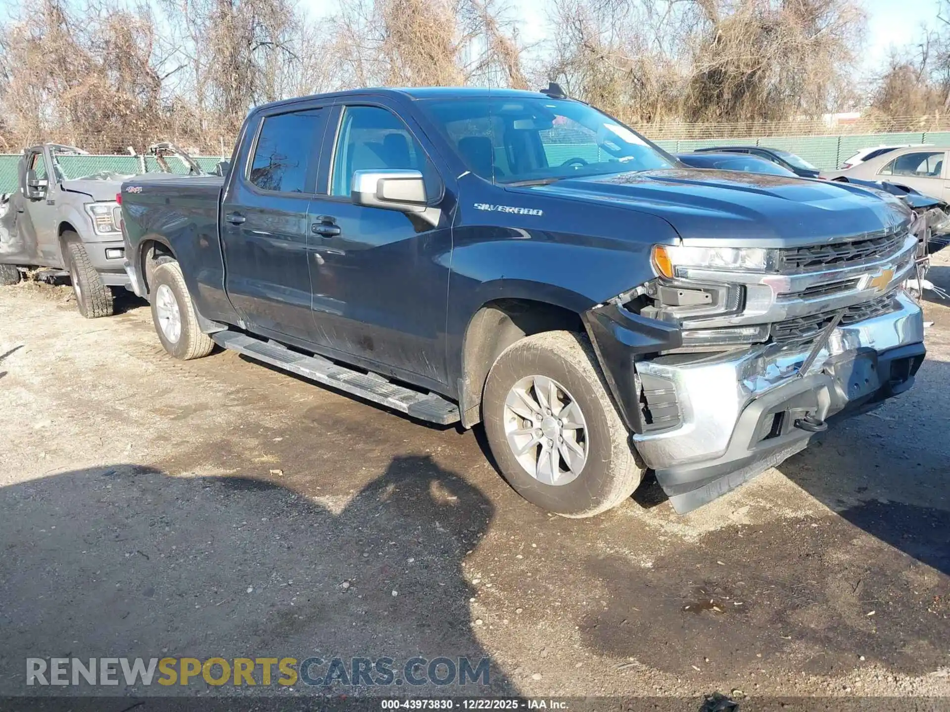 1 Фотография поврежденного автомобиля 1GCUYDEDXMZ380205 CHEVROLET SILVERADO 1500 2021
