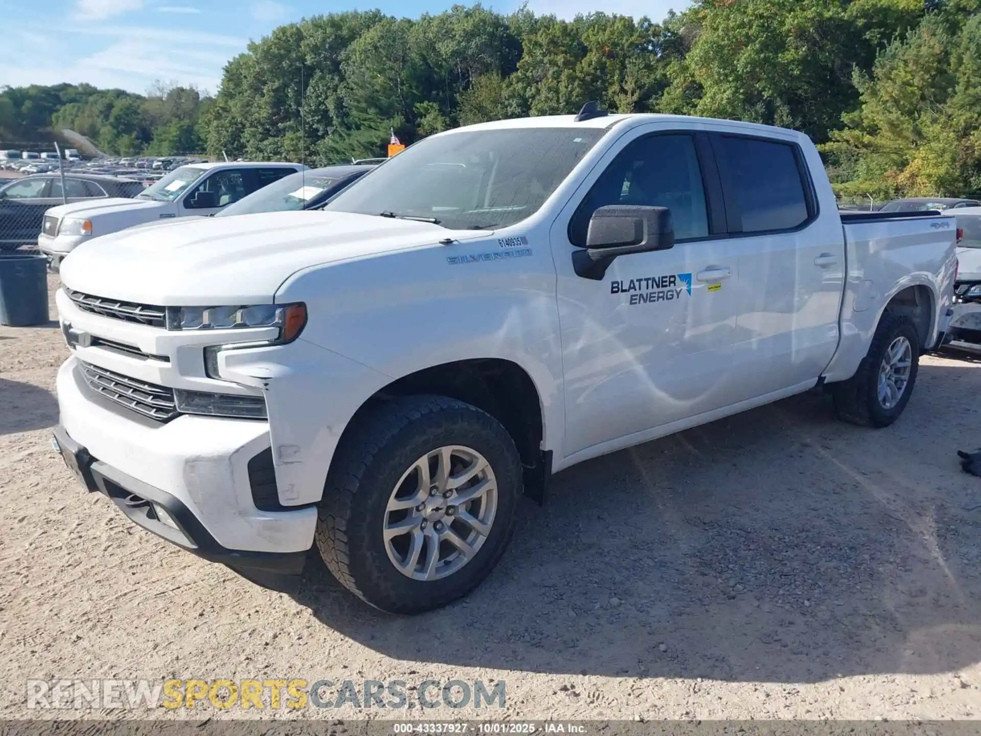 2 fotografías del automóvil dañado 1GCUYEED3MZ238705 CHEVROLET SILVERADO 1500 2021