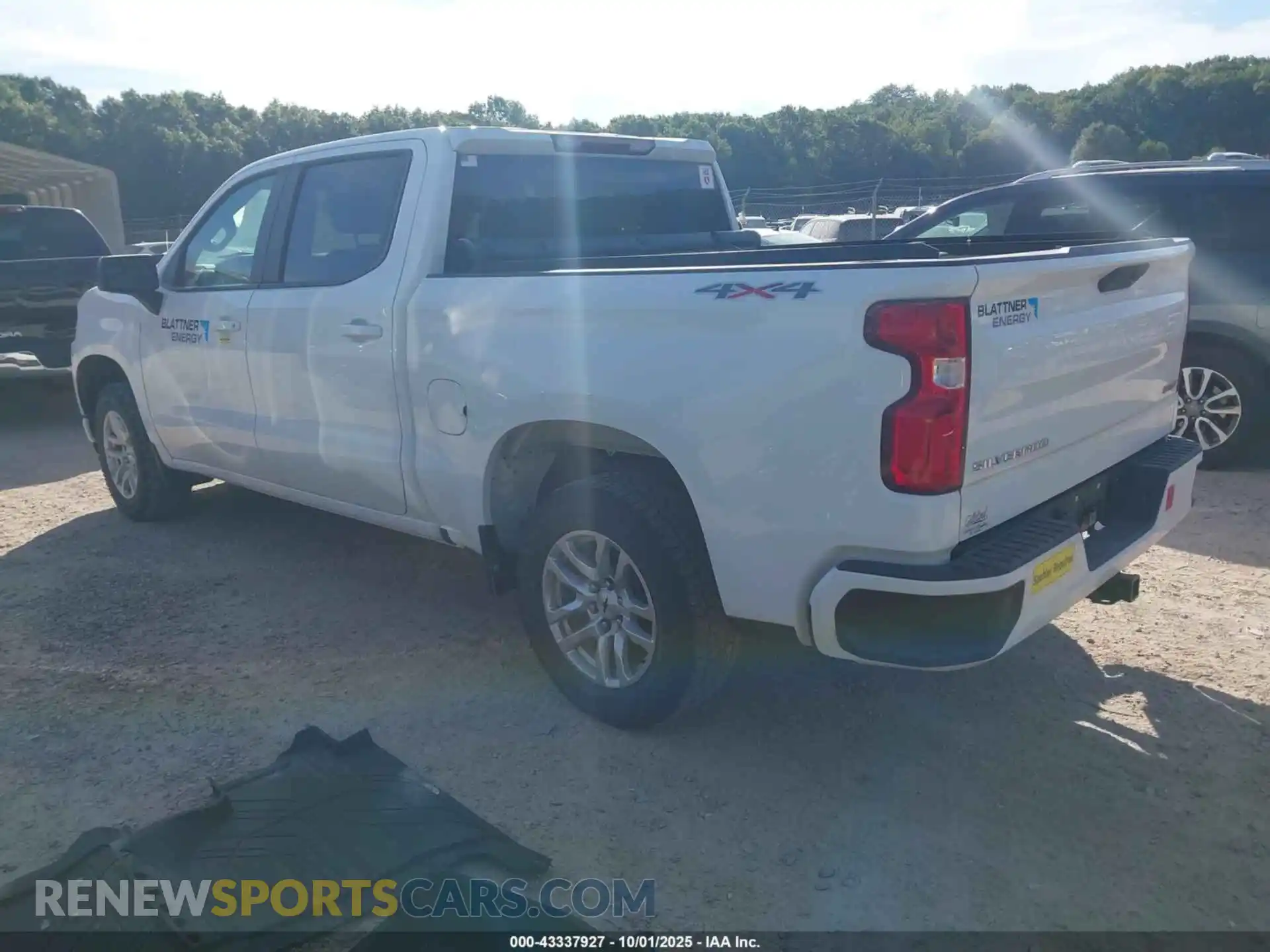 3 fotografías del automóvil dañado 1GCUYEED3MZ238705 CHEVROLET SILVERADO 1500 2021