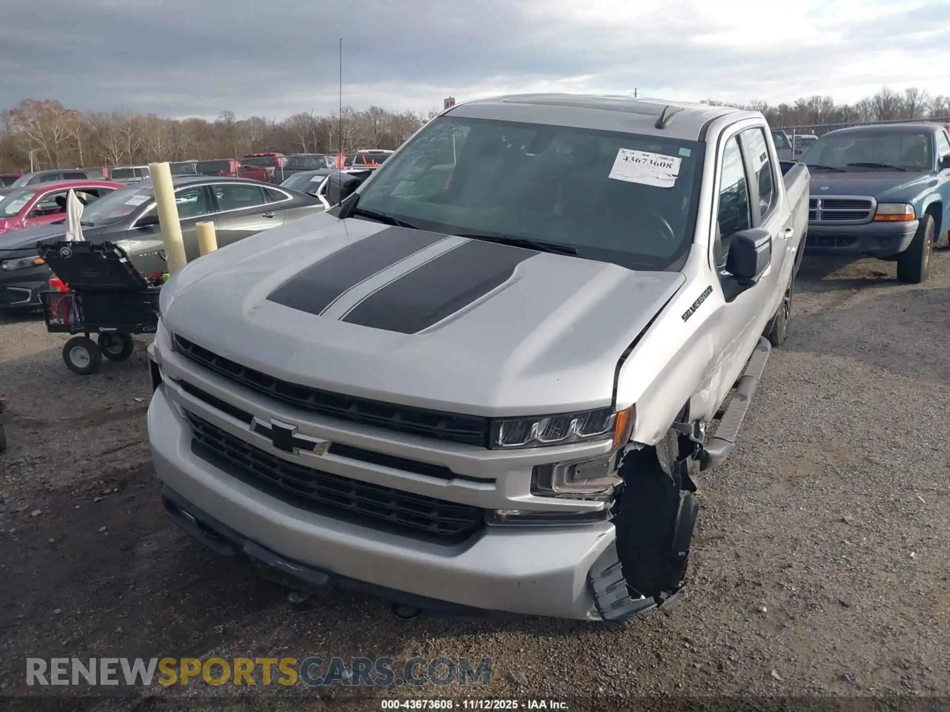 2 Фотография поврежденного автомобиля 1GCUYEED6MZ290877 CHEVROLET SILVERADO 1500 2021
