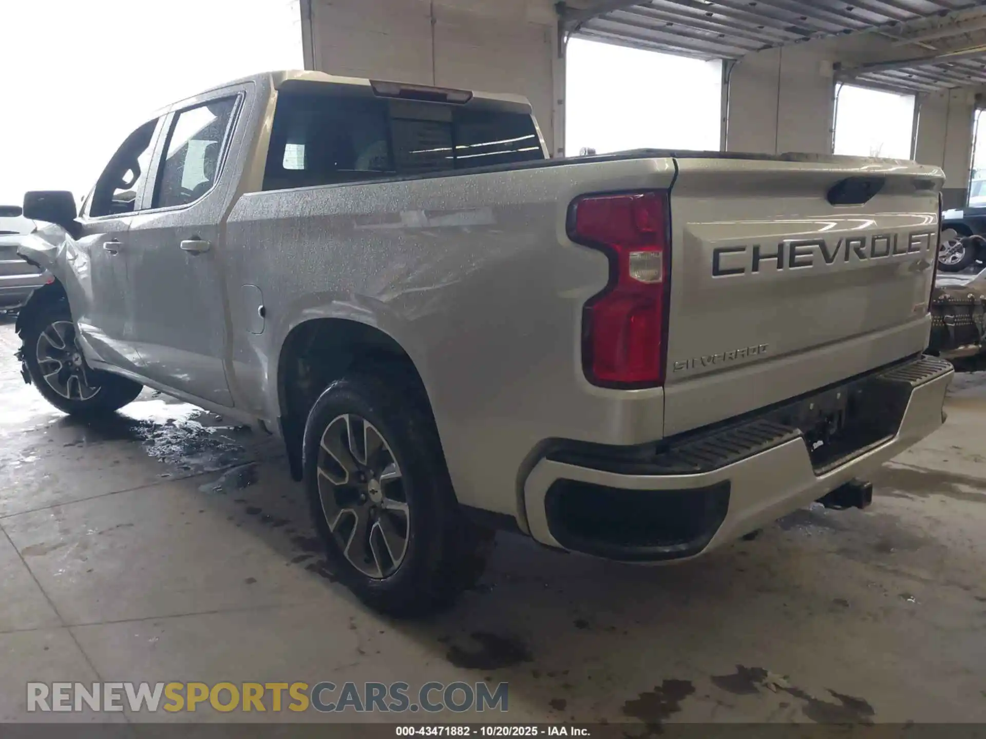 3 Photograph of a damaged car 1GCUYEED7MZ230221 CHEVROLET SILVERADO 1500 2021
