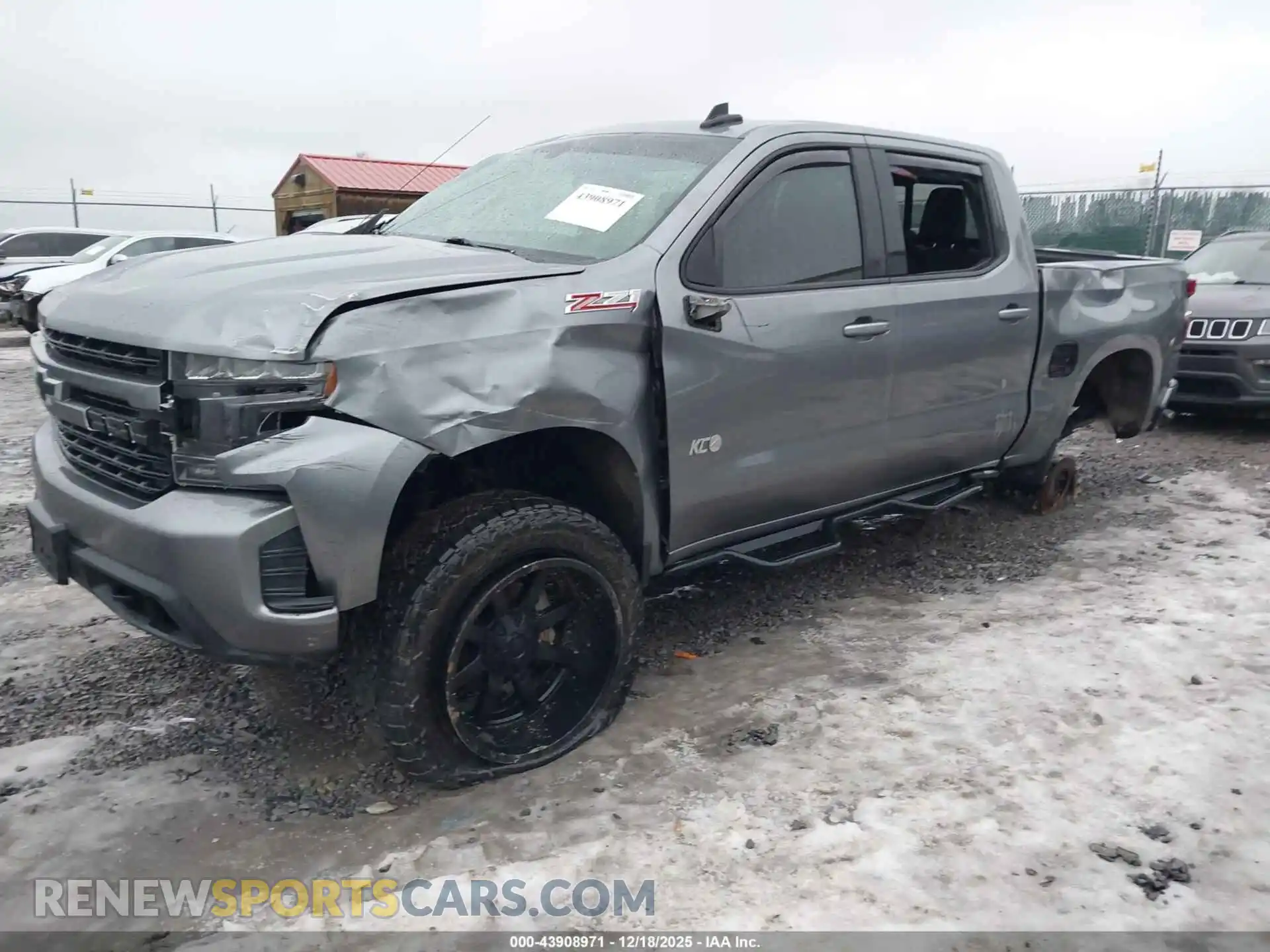 2 fotografías del automóvil dañado 1GCUYEED7MZ359432 CHEVROLET SILVERADO 1500 2021