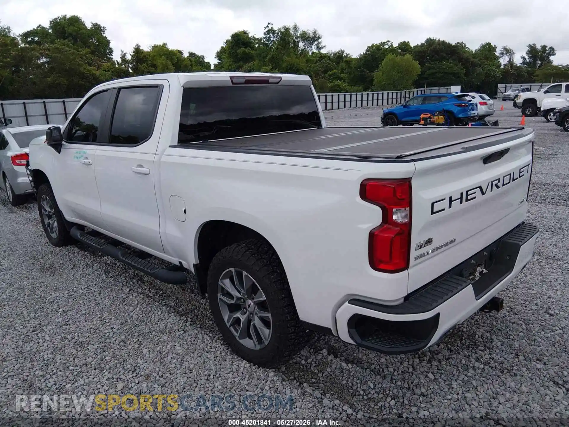 3 Photograph of a damaged car 1GCUYEED9MZ184116 CHEVROLET SILVERADO 1500 2021